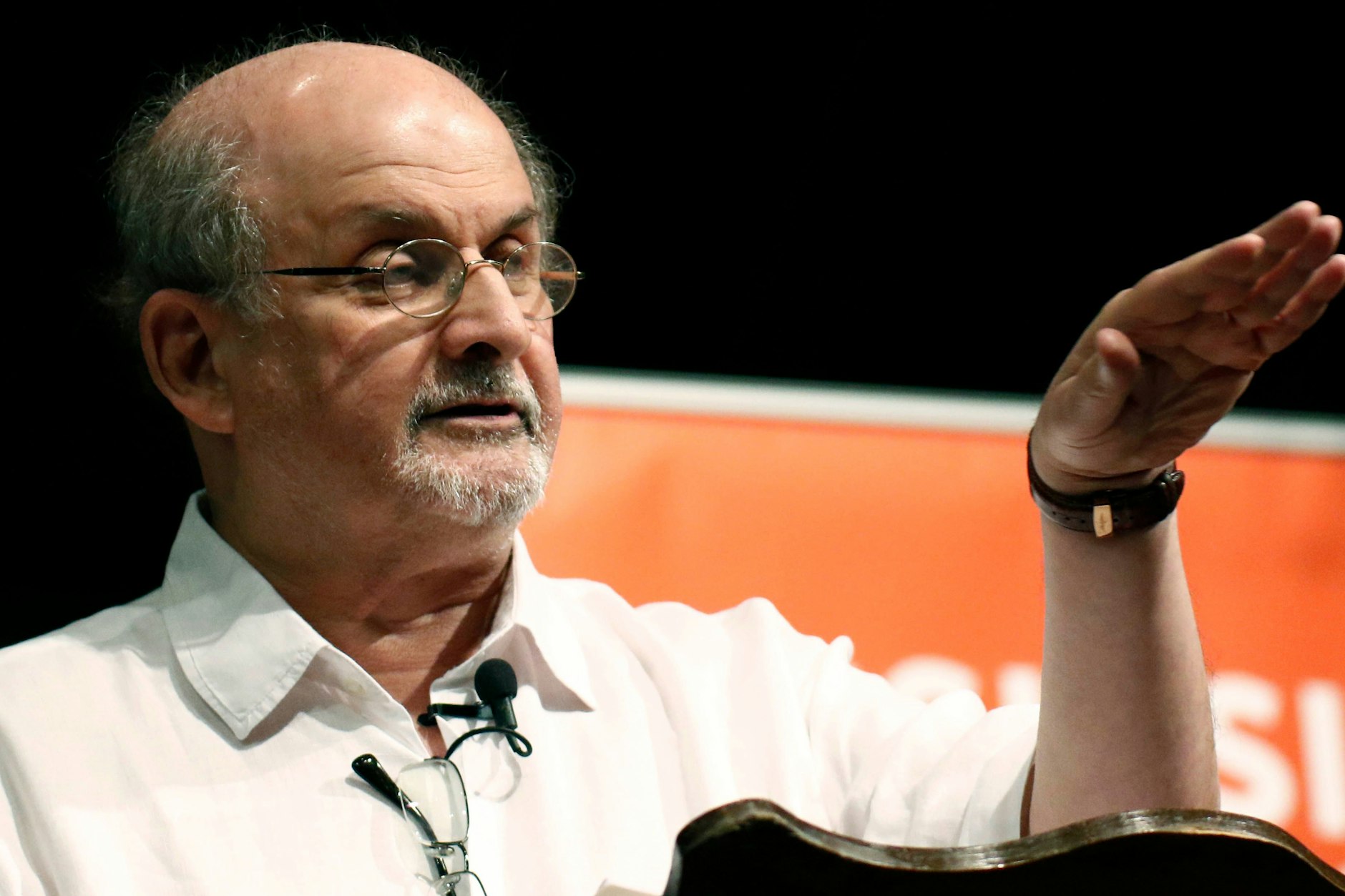 Salman Rushdie hält eine Rede beim Mississippi Book Festival im August 2018.