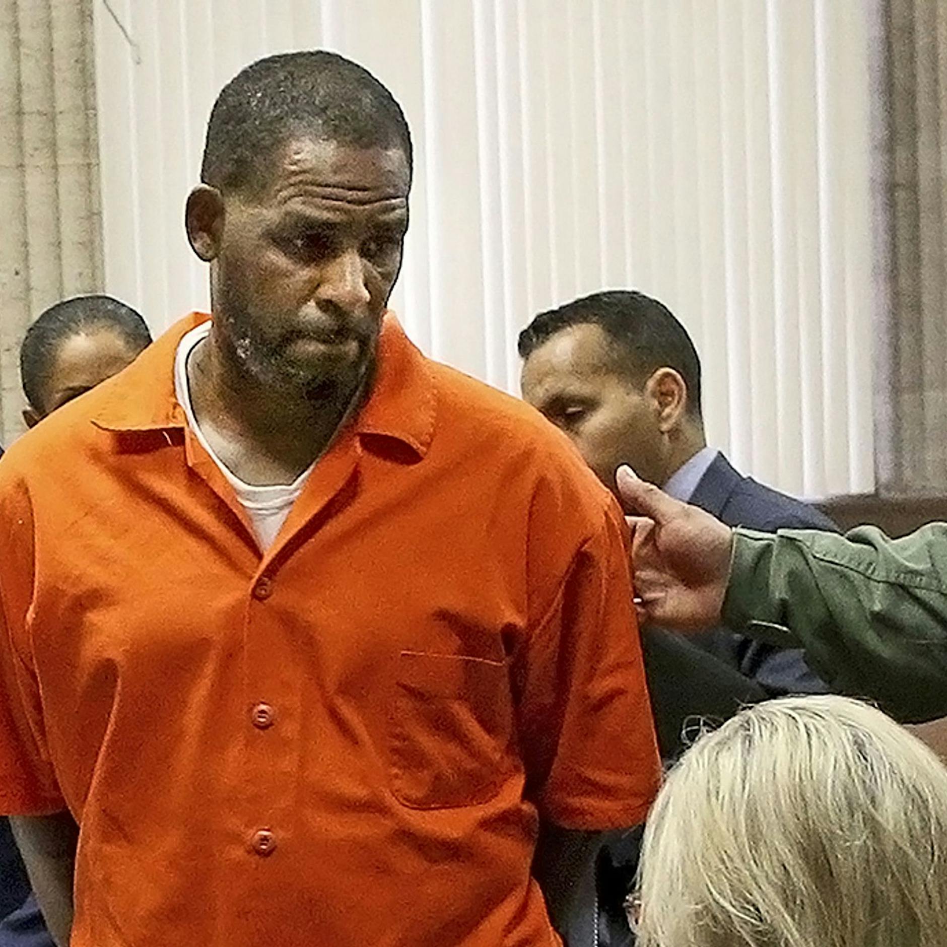 Missbrauchsvorwürfe: Sänger R. Kelly muss erneut vor Gericht