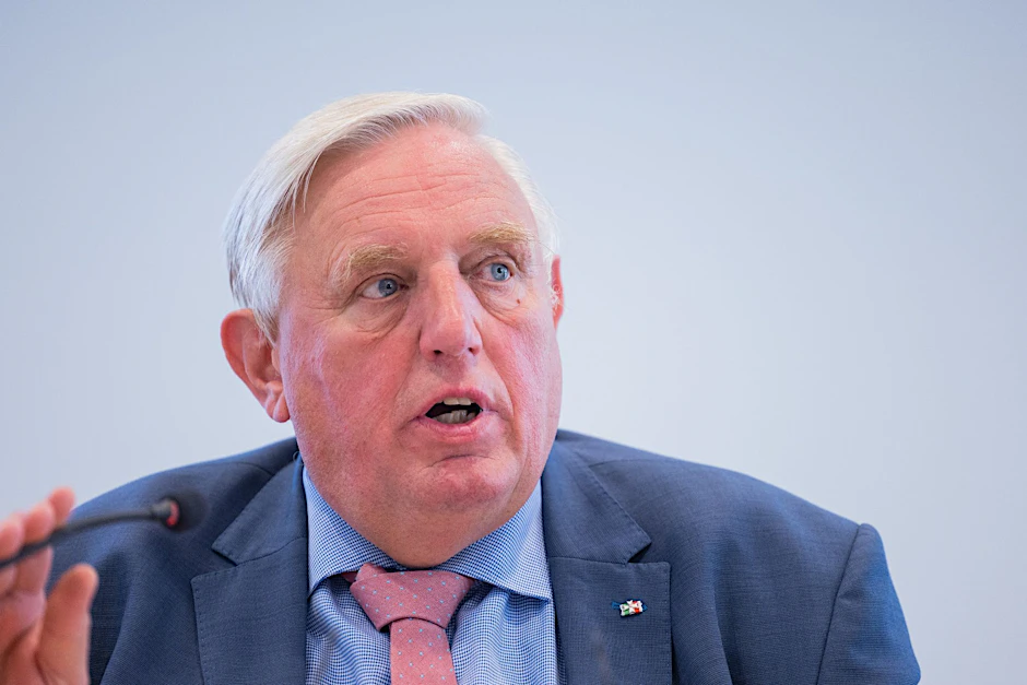 NRW-Sozialminister Karl-Josef Laumann (CDU) hält die Steuerentlastungspläne der Bundesregierung für unausgewogen.  