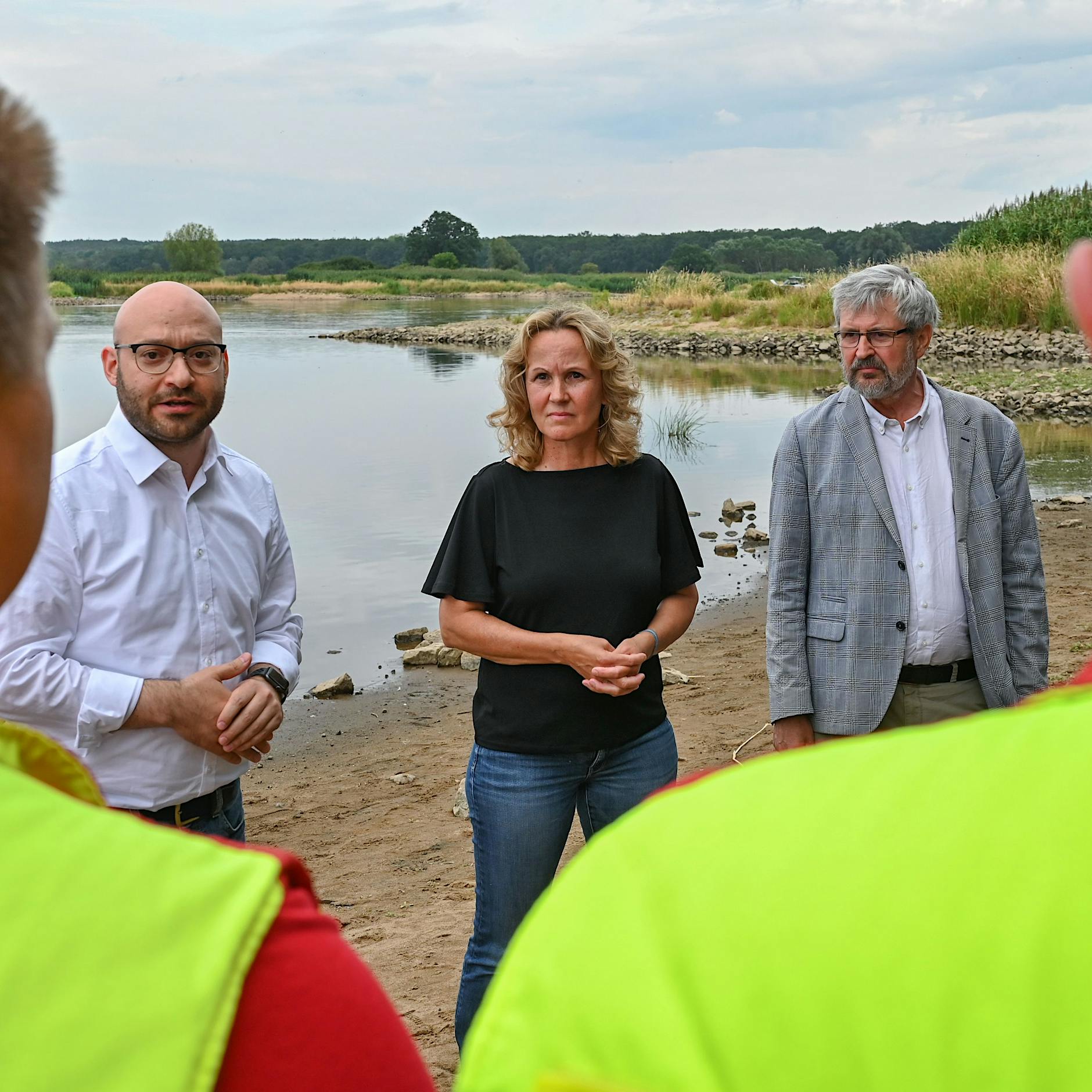 Oderkatastrophe: Brandenburgs Umweltminister fühlt sich von polnischen Staatsmedien hinters Licht geführt