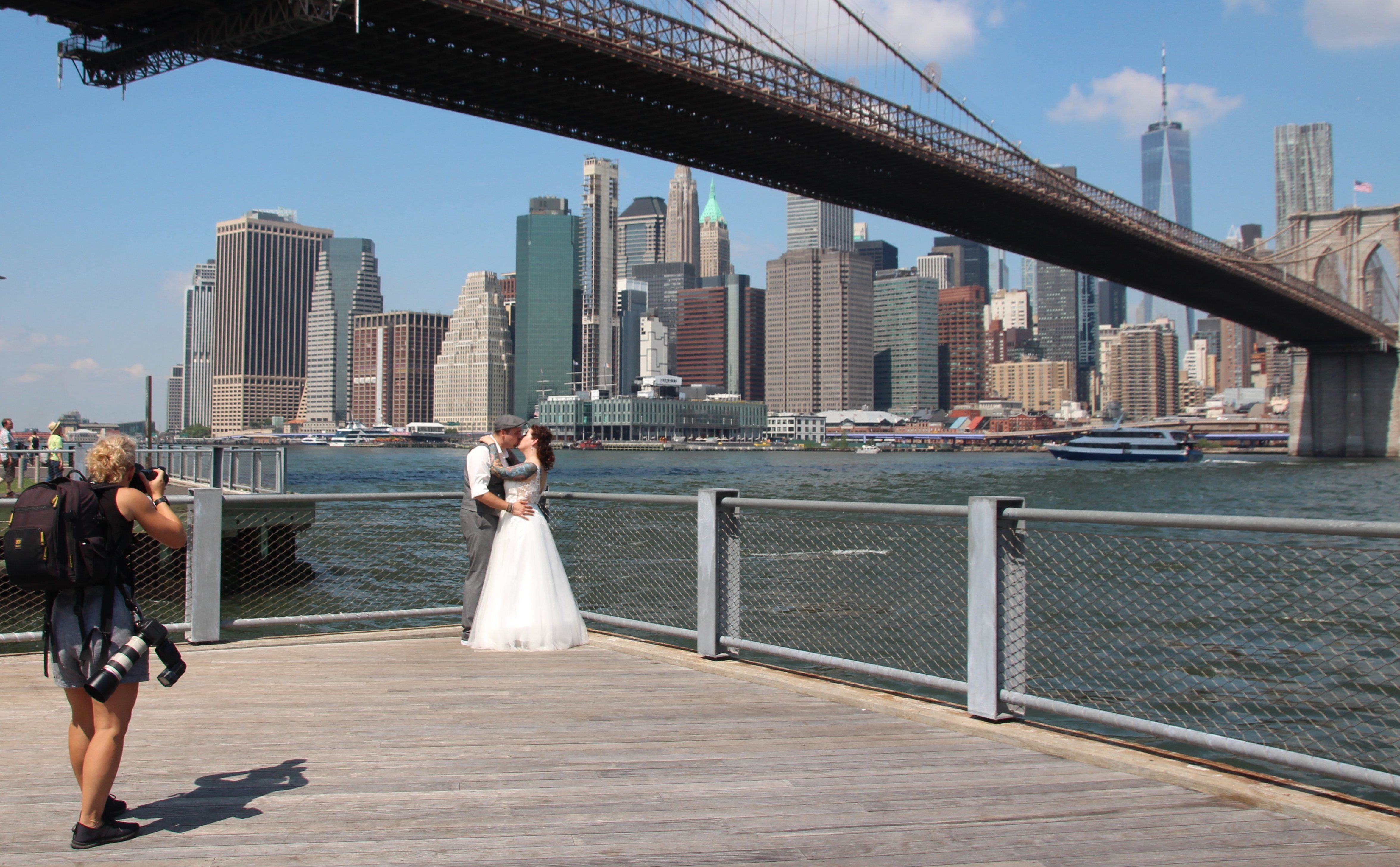 Image - Wie ein Deutscher Hochzeitspaaren in New York den schönsten Tag ihres Lebens versüßt