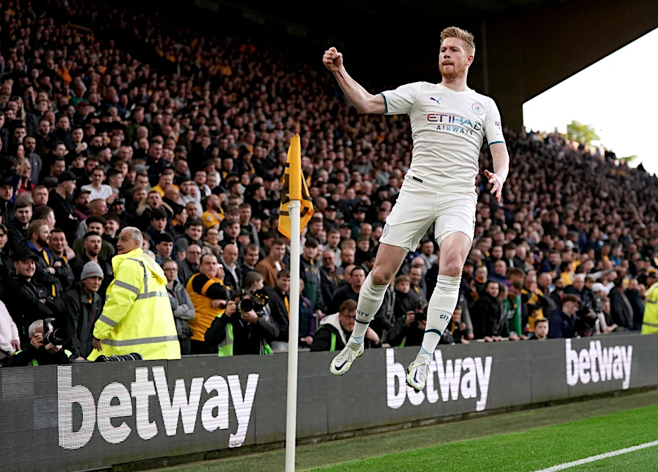 dpatopbilder - ARCHIV - Manchester Citys Kevin De Bruyne ist einer von drei Nominierten für die Auszeichnung als Europas Fußballer des Jahres.  