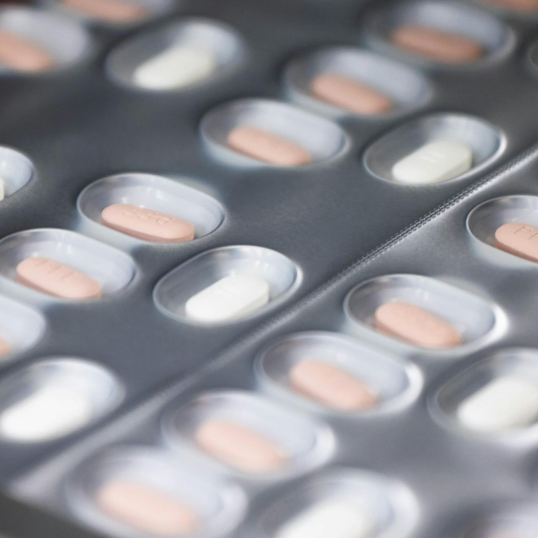 Von Lauterbach und Biden wertgeschätzt: Zigtausend Paxlovid-Packungen vor Vernichtung