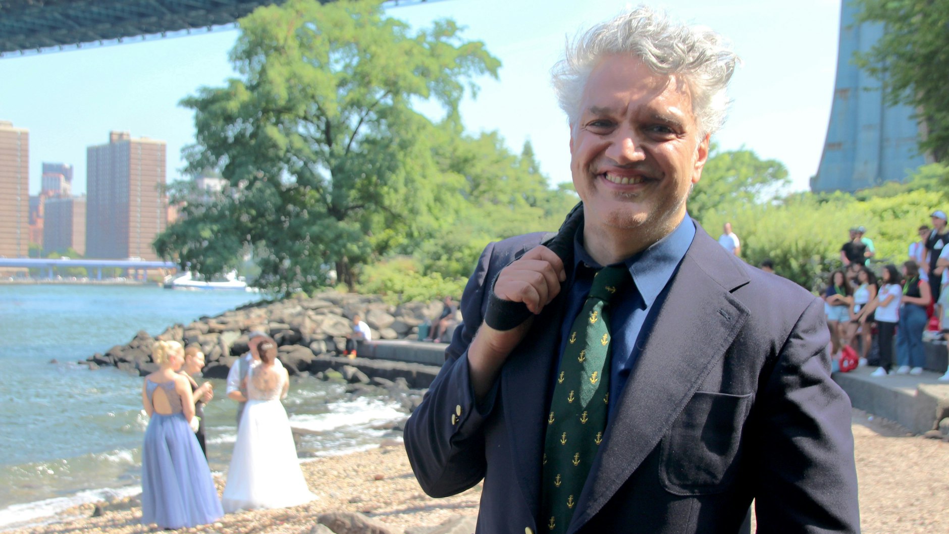 Erol Inanc aus München macht seit Jahren deutschsprachige Hochzeitspaare in New York glücklich.