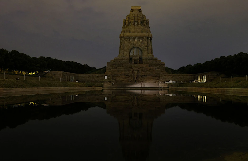 Blick aufs Völkerschlachtdenkmal in Leipzig, das vor dem Hintergrund der drohenden Energiekrise nicht mehr beleuchtet wird. Habecks Entwurf sieht vor, dass die Beleuchtung von Gebäuden und Denkmälern aus rein ästhetischen oder repräsentativen Gründen ausgeschaltet werden soll.  