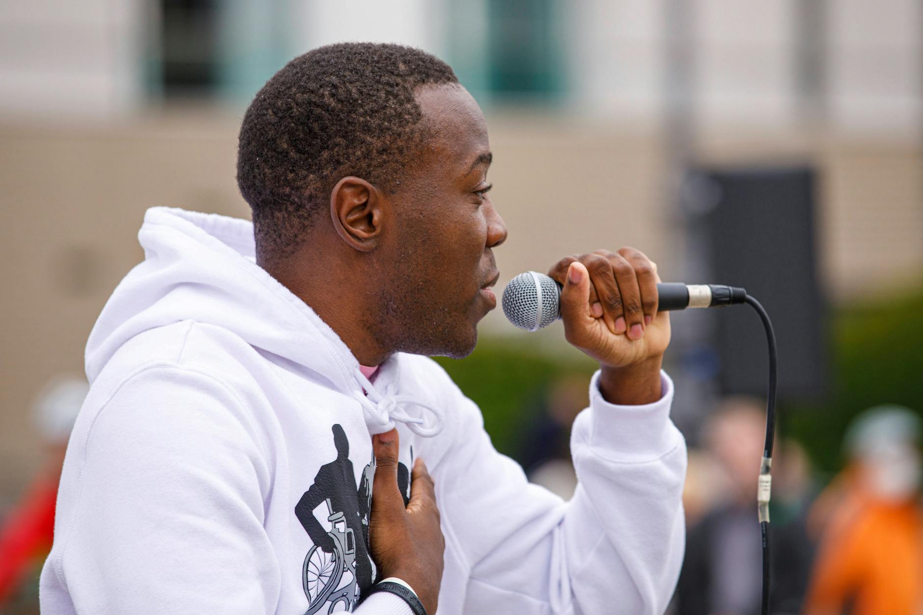 KiKa-Moderator Matondo Castlo