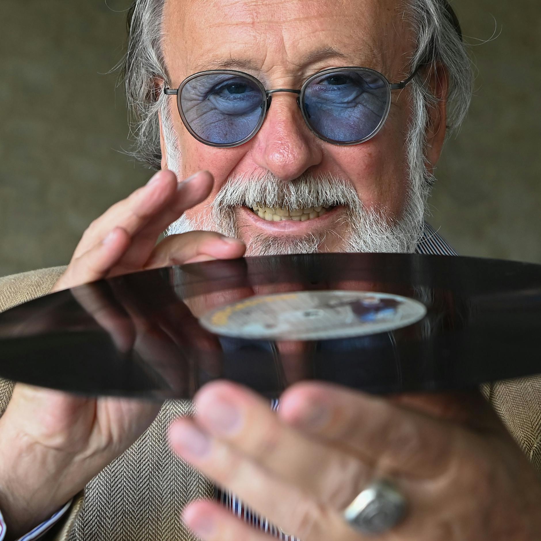 Supergeil! Auf dem neuen Album von Friedrich Liechtenstein geht es um Schokopudding und Kokain