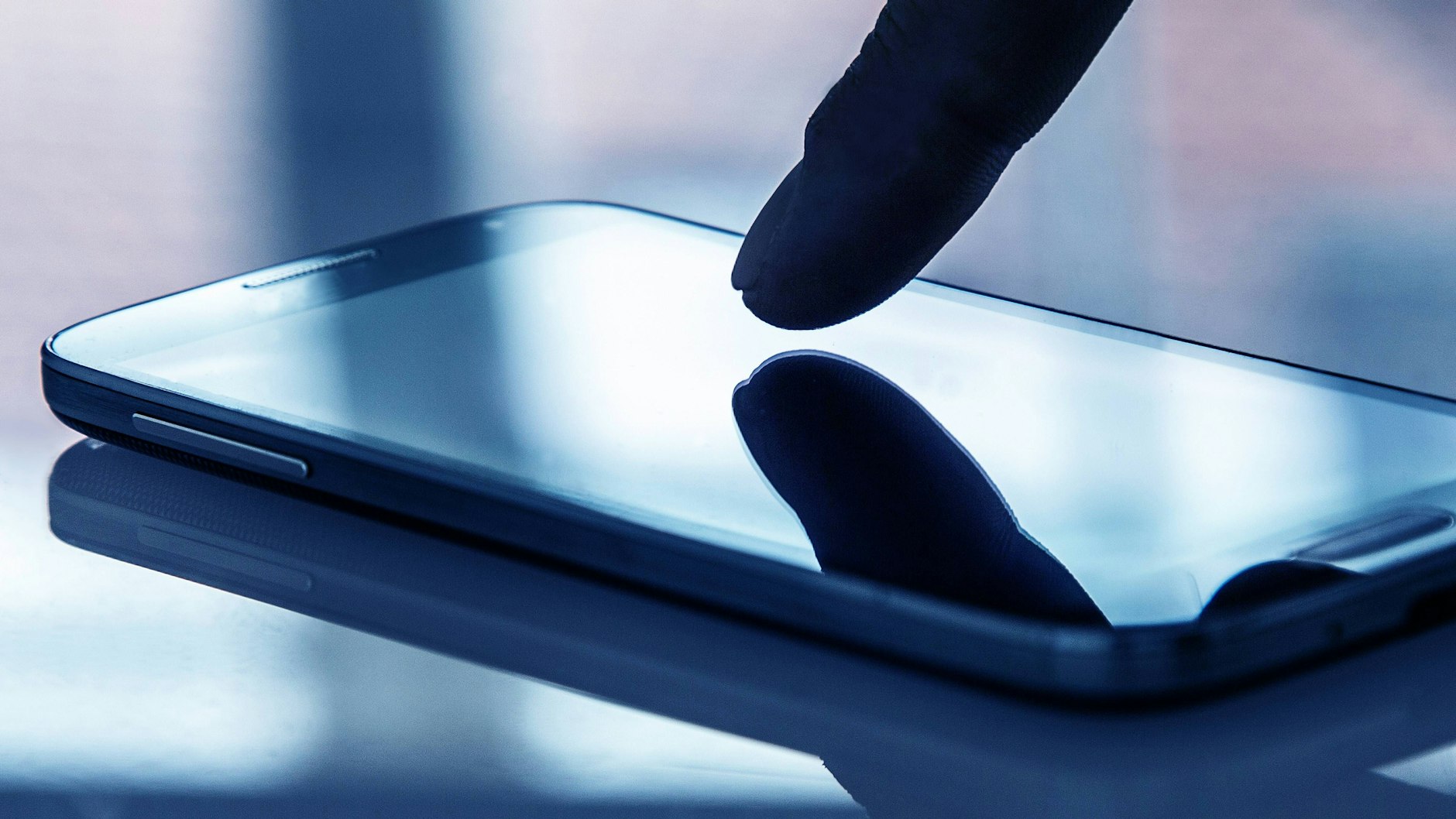 Beim Phishing ergaunern Betrüger oft sensible digitale Daten von ihren Opfern.