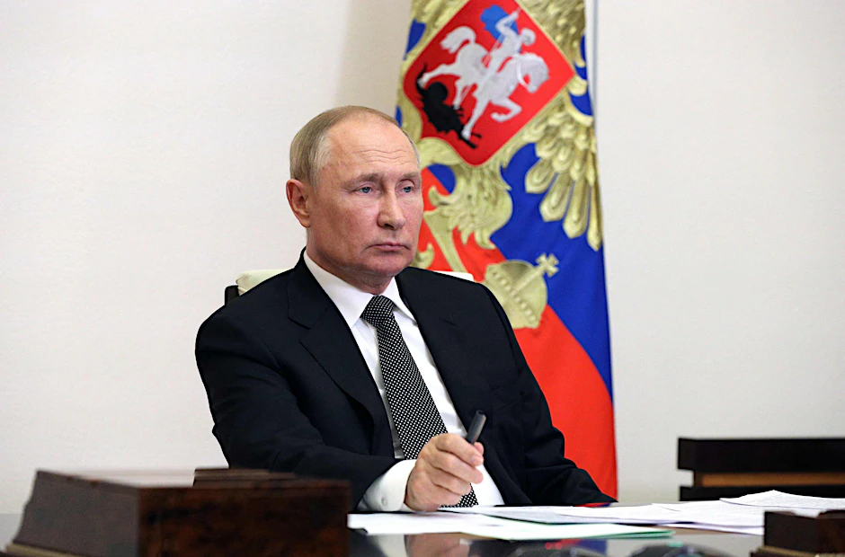 Wladimir Putin behauptet erneut, der Westen sei für den Ukraine-Krieg verantwortlich.