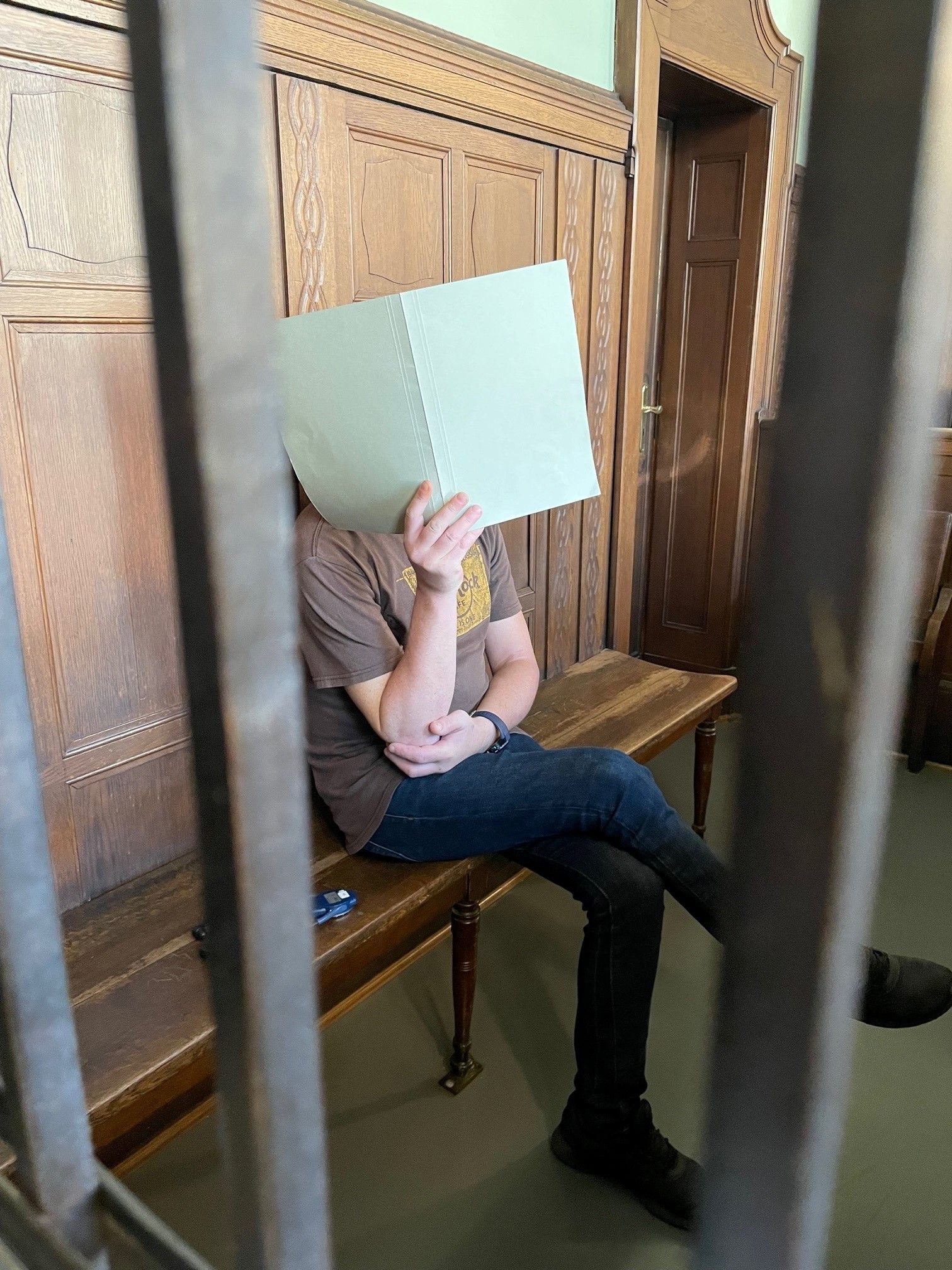 Alkohol, Schläge – und dann stach einer mit dem Messer zu. Gintaras J. (47) verblutete in der Badewanne