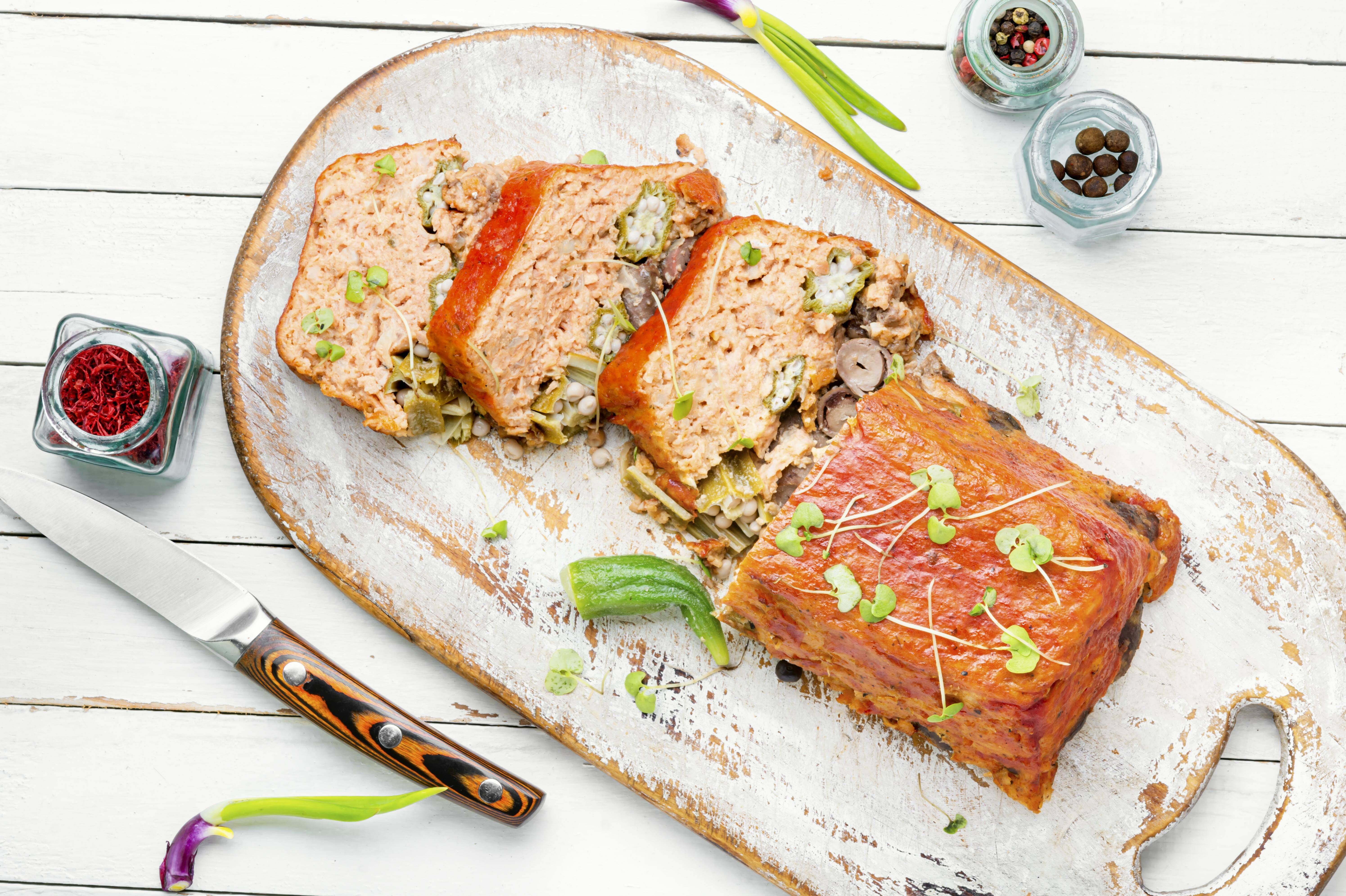 Geniales Rezept für Hackbraten wie in der DDR: Supersaftig, viel Soße – einfach unwiderstehlich