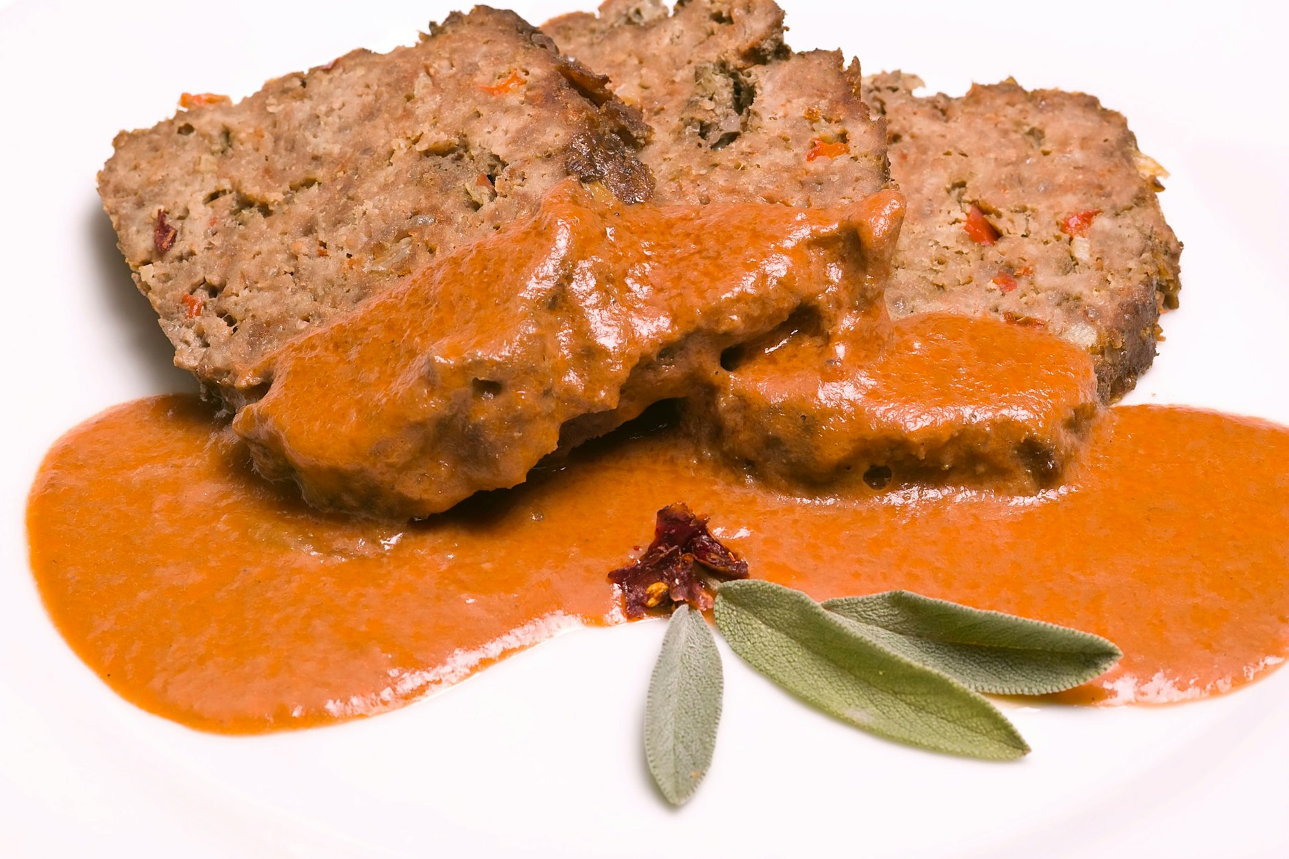 Das Rezept für leckeren Hackbraten ist kinderleicht, die Soße ist einfach der Hammer.