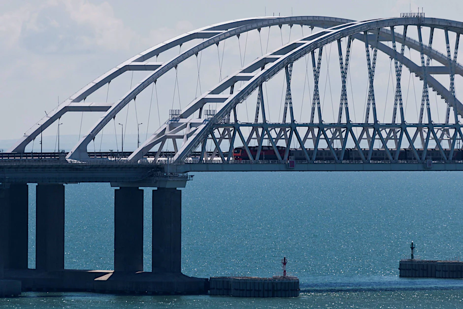 Die Krim-Brücke über die Straße von Kertsch.