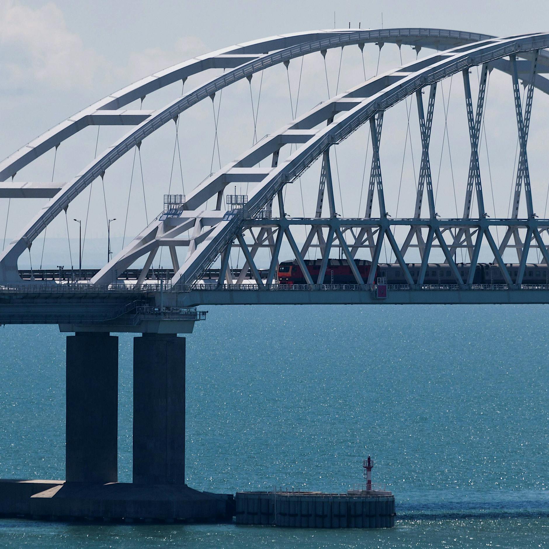 Ukraine ruft zu „Demontage“ von wichtiger Krim-Brücke auf