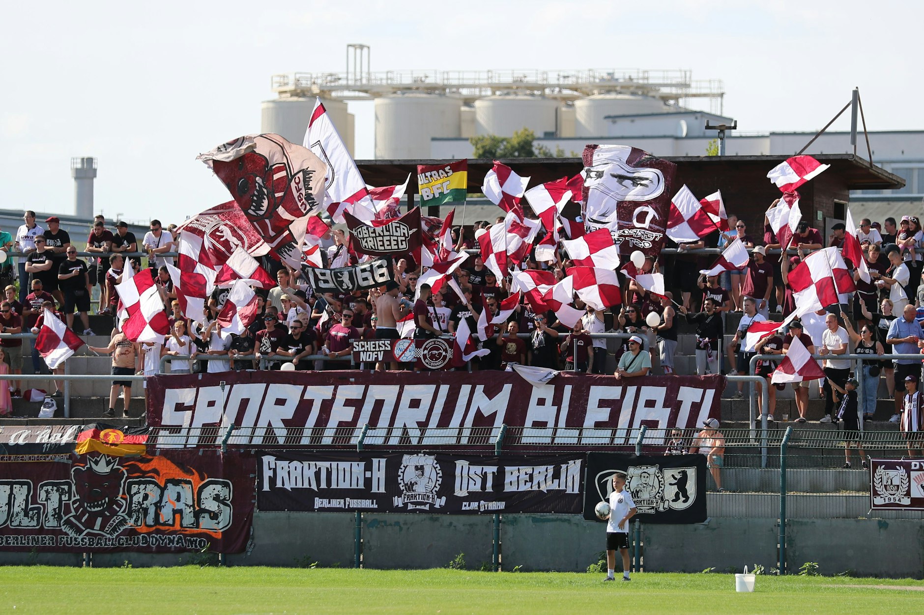Spieltag für Spieltag mahnen die BFC-Fans, dass man das Sportforum als Heimat des BFC nicht aufgeben darf.