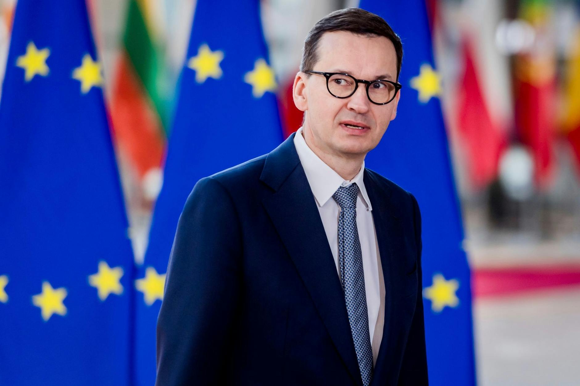 ARCHIV - Wurde erst spät über das Fischsterben in der Oder informiert: der polnische Ministerpräsident Mateusz Morawiecki.