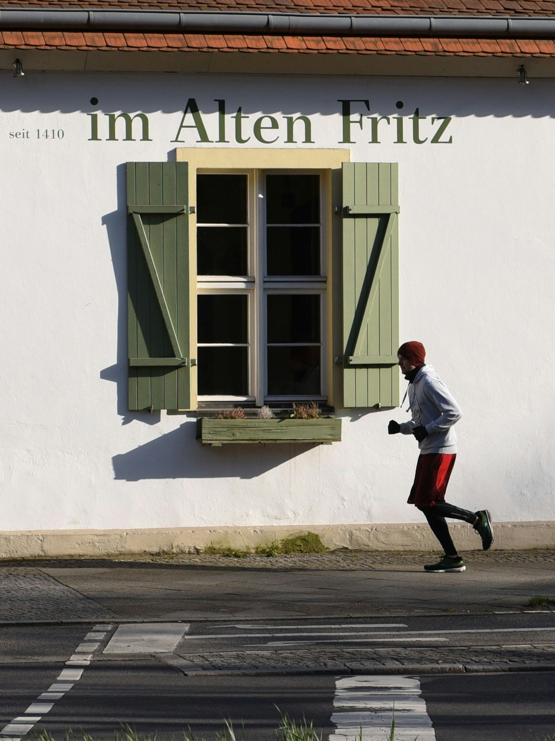 Wurde bereits 1410 namentlich erwähnt, hieß damals nicht „Im Alten Fritz“, sondern „Neuer Krug“.