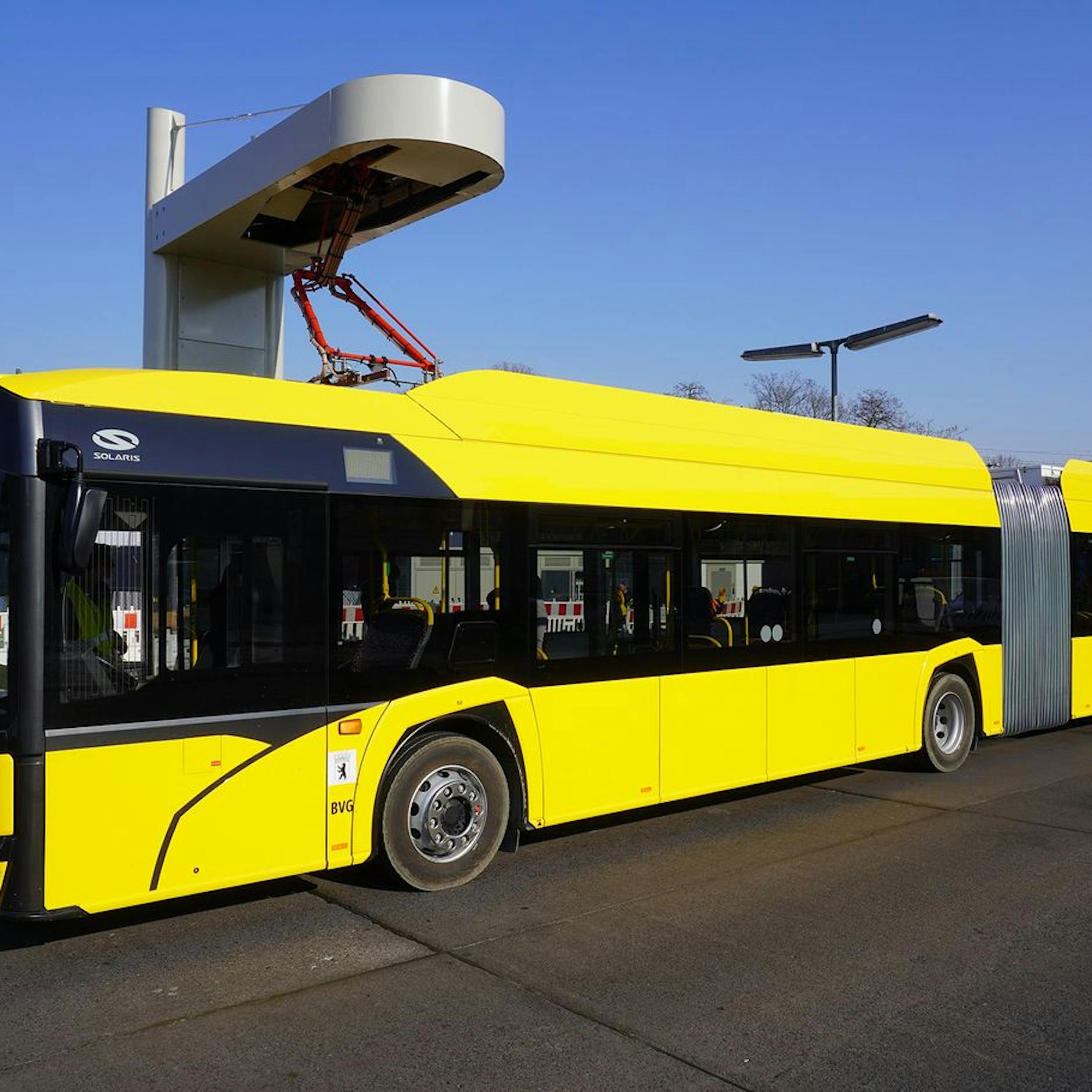 E-Busse: Warum Berlin einen Weg verfolgt, den Hamburg aufgibt