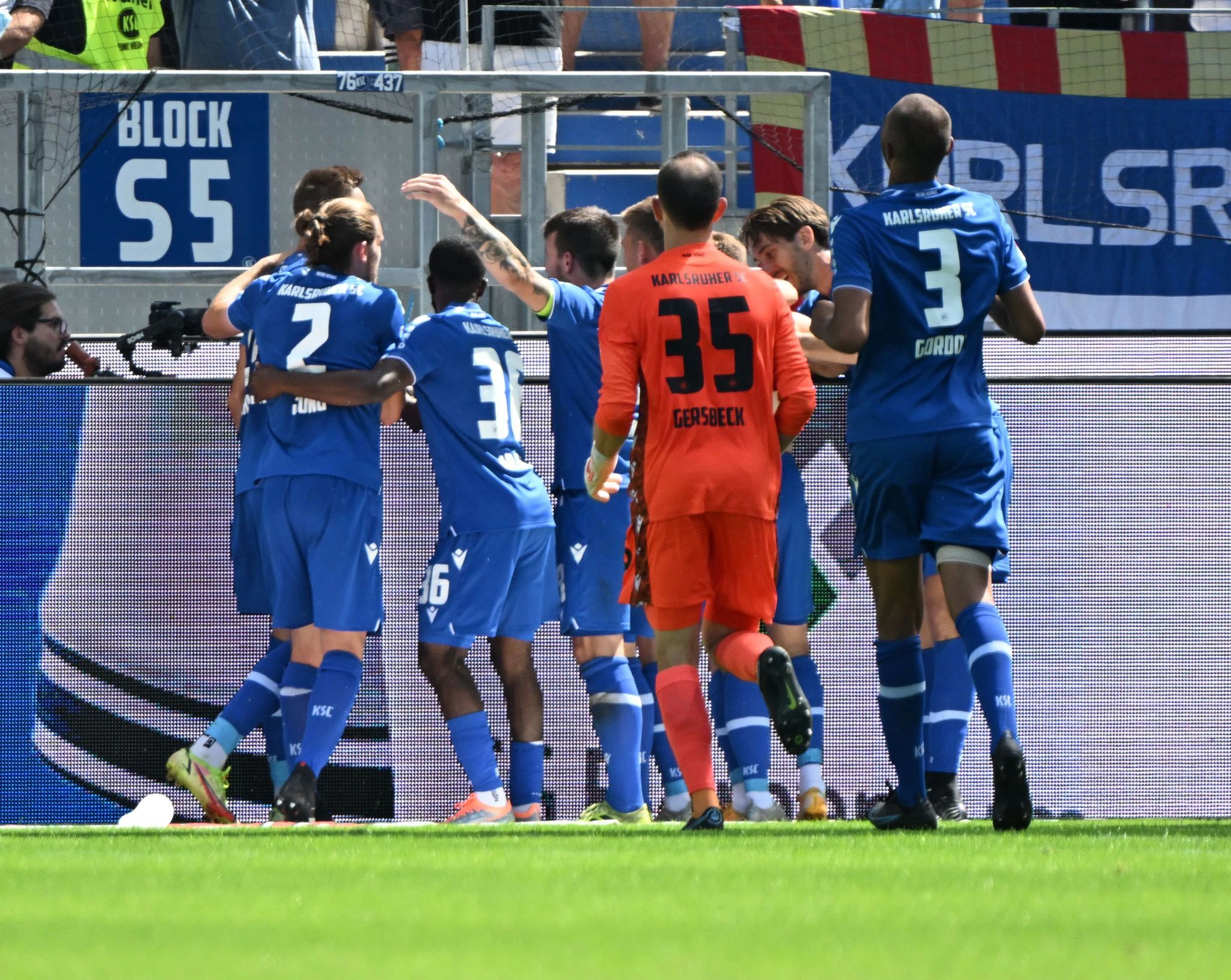 Zwei spätere rettete dem KSC drei Punkte gegen Sandhausen.  