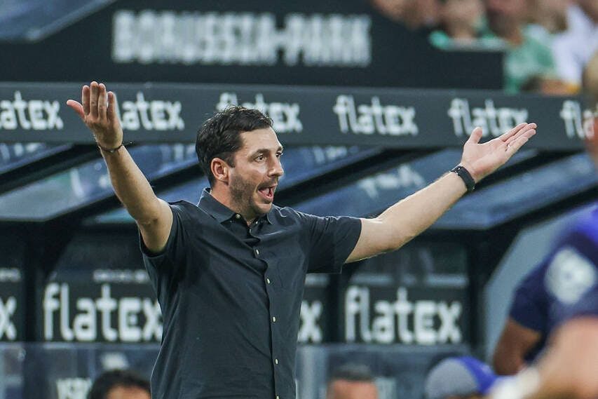 Herthas Cheftrainer Sandro Schwarz regte sich schon vor dem Handelfer von Maxi Mittelstädt auf...