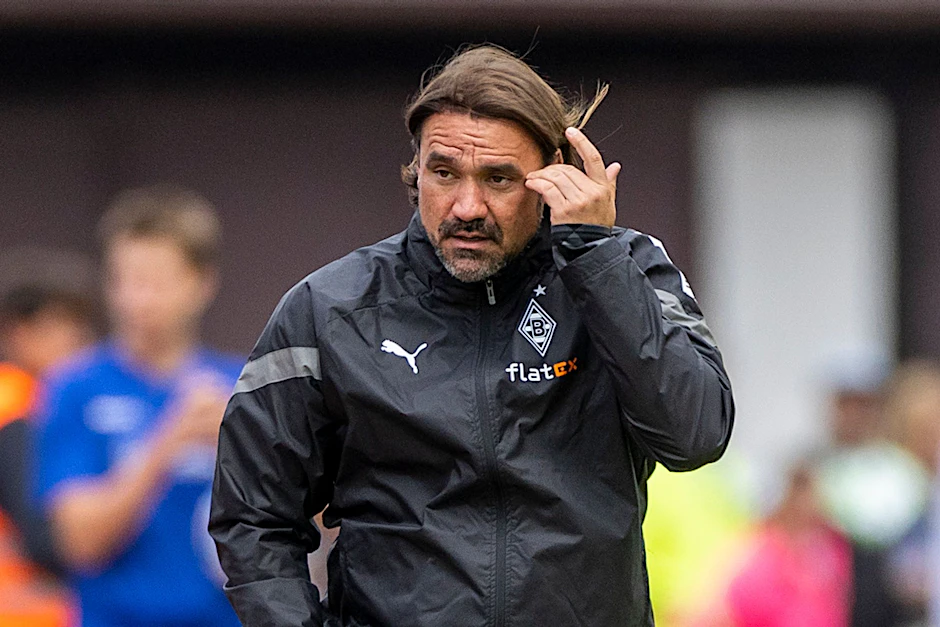 ARCHIV - Gladbachs Trainer Daniel Farke hat surreale Erinerungen an seiner Intermezzo in Russland.  