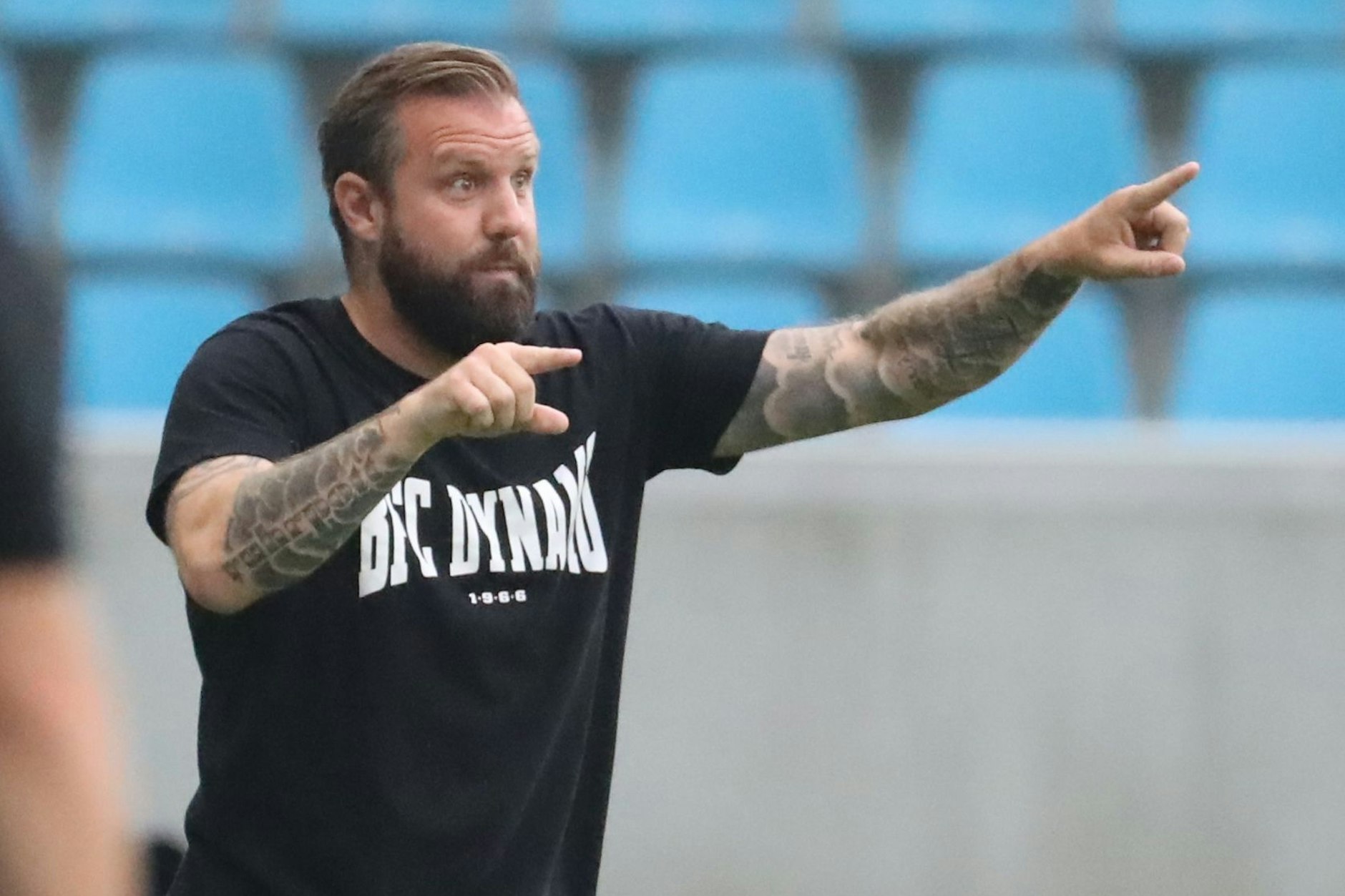 Heiner Backhaus, Cheftrainer BFC Dynamo, beim Spiel in Chemnitz.