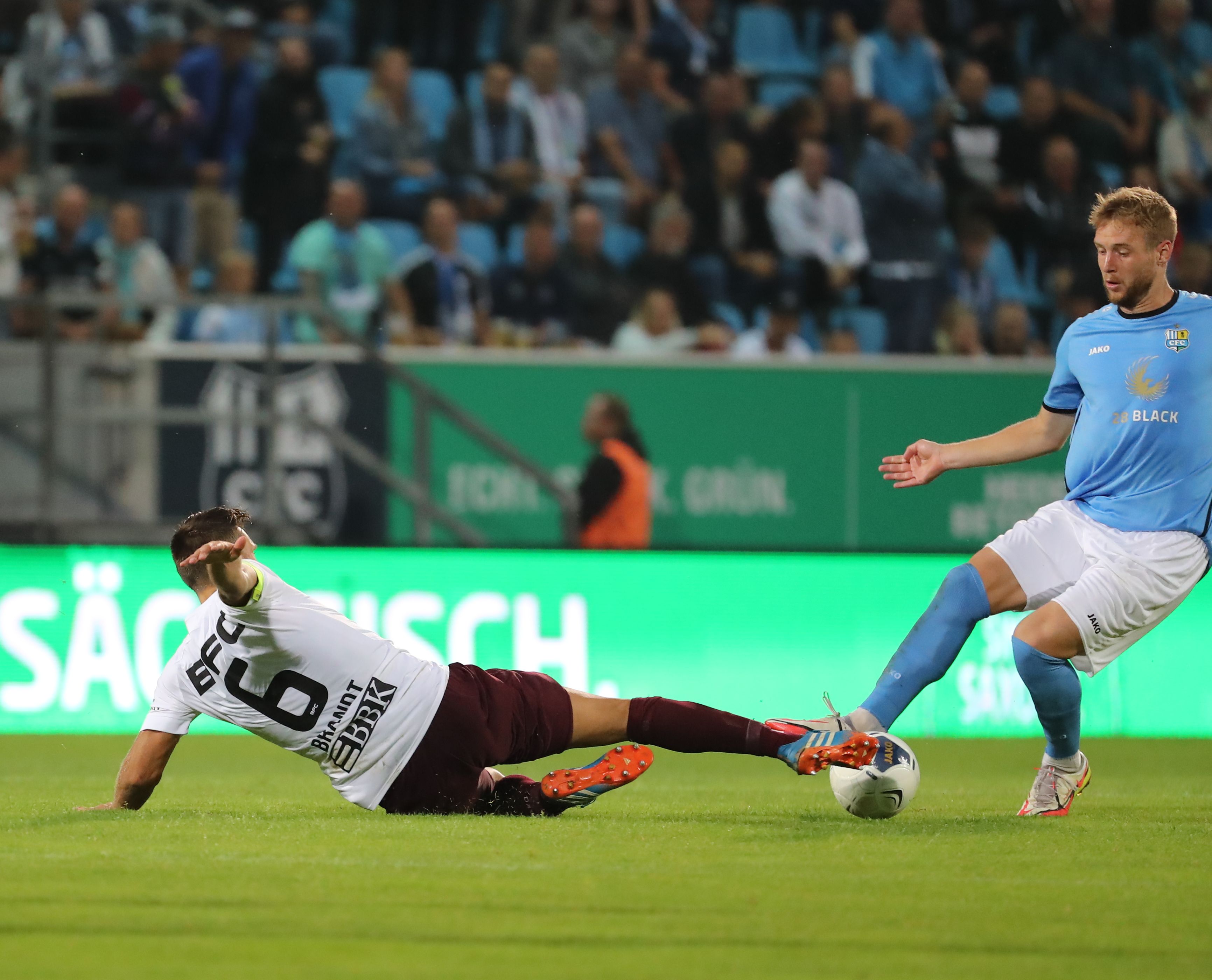 Bruchlandung! Frust! Crash! Das 0:1 in Chemnitz ist für den BFC Dynamo schon die zweite Pleite im erst dritten Spiel