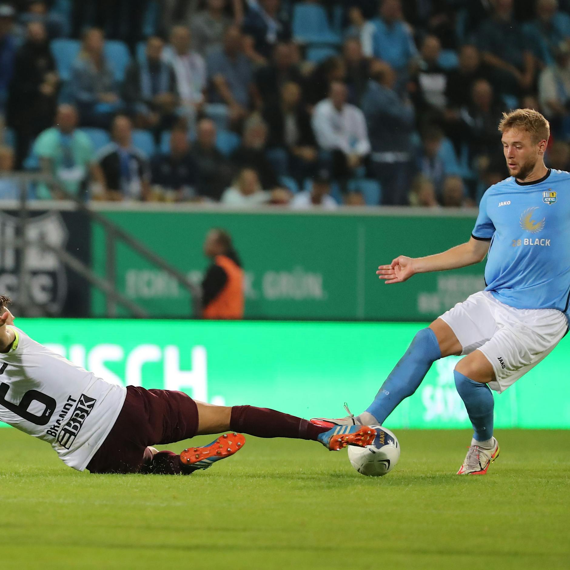 Bruchlandung! Frust! Crash! Das 0:1 in Chemnitz ist für den BFC Dynamo schon die zweite Pleite im erst dritten Spiel