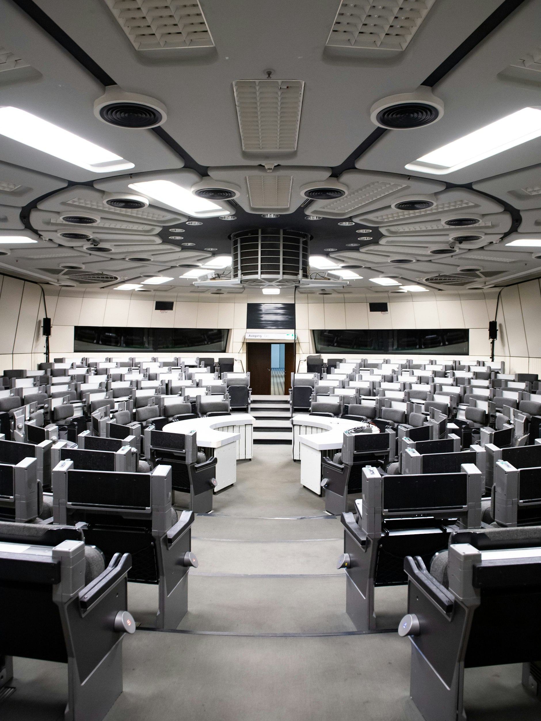 Brücke an Maschinenraum ... Mancher Saal im ICC wirkt wie aus einem Science-Fiction-Film.