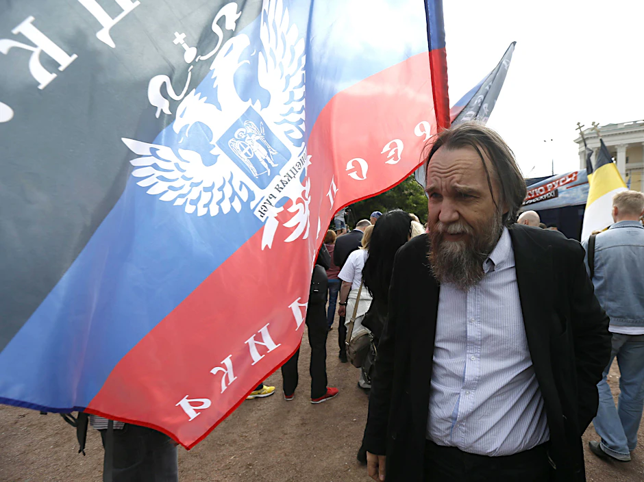 Alexander Dugin ist der Vater von Darya Dugina, die bei einem Anschlag getötet worden sein soll.