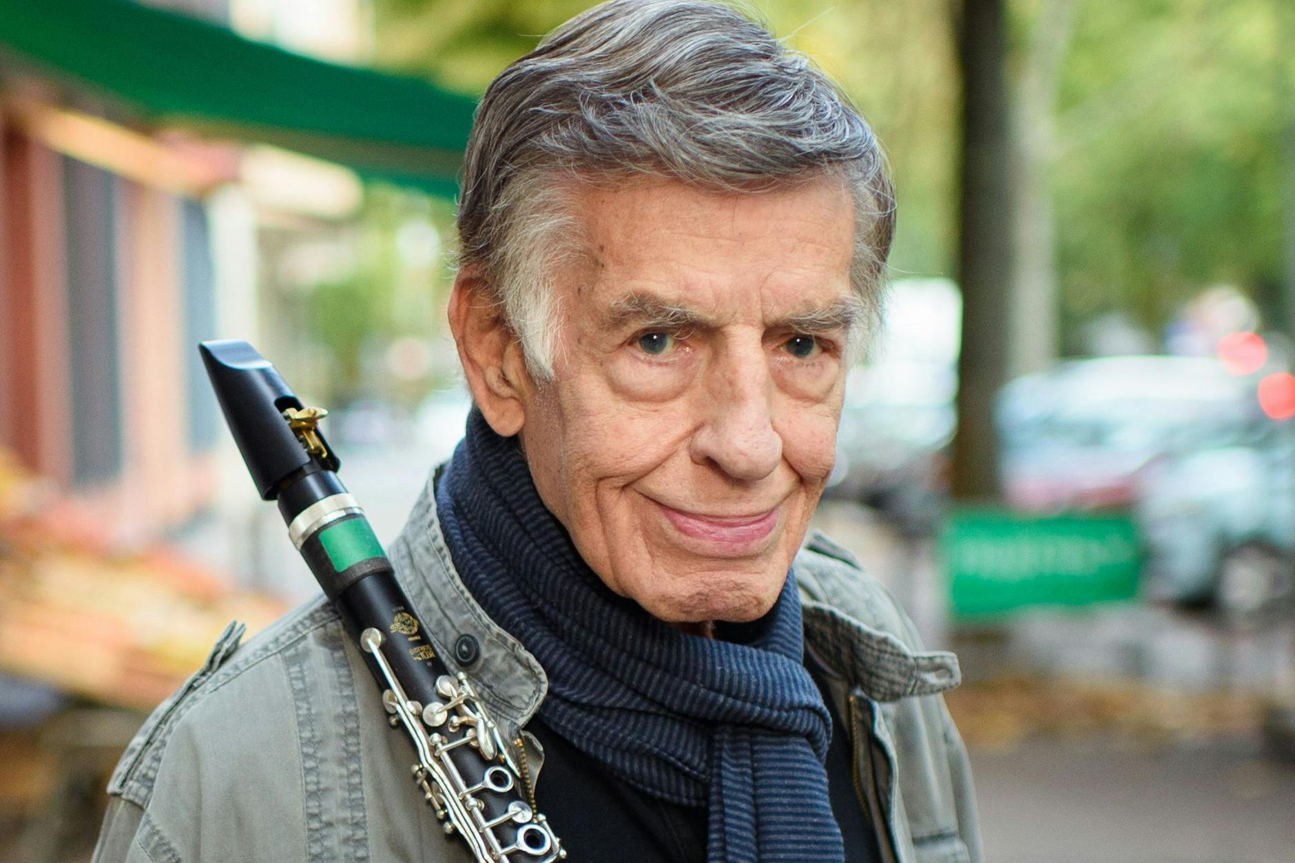 Der Jazzmusiker Rolf Kühn ist im Alter von 92 Jahren in Berlin gestorben.