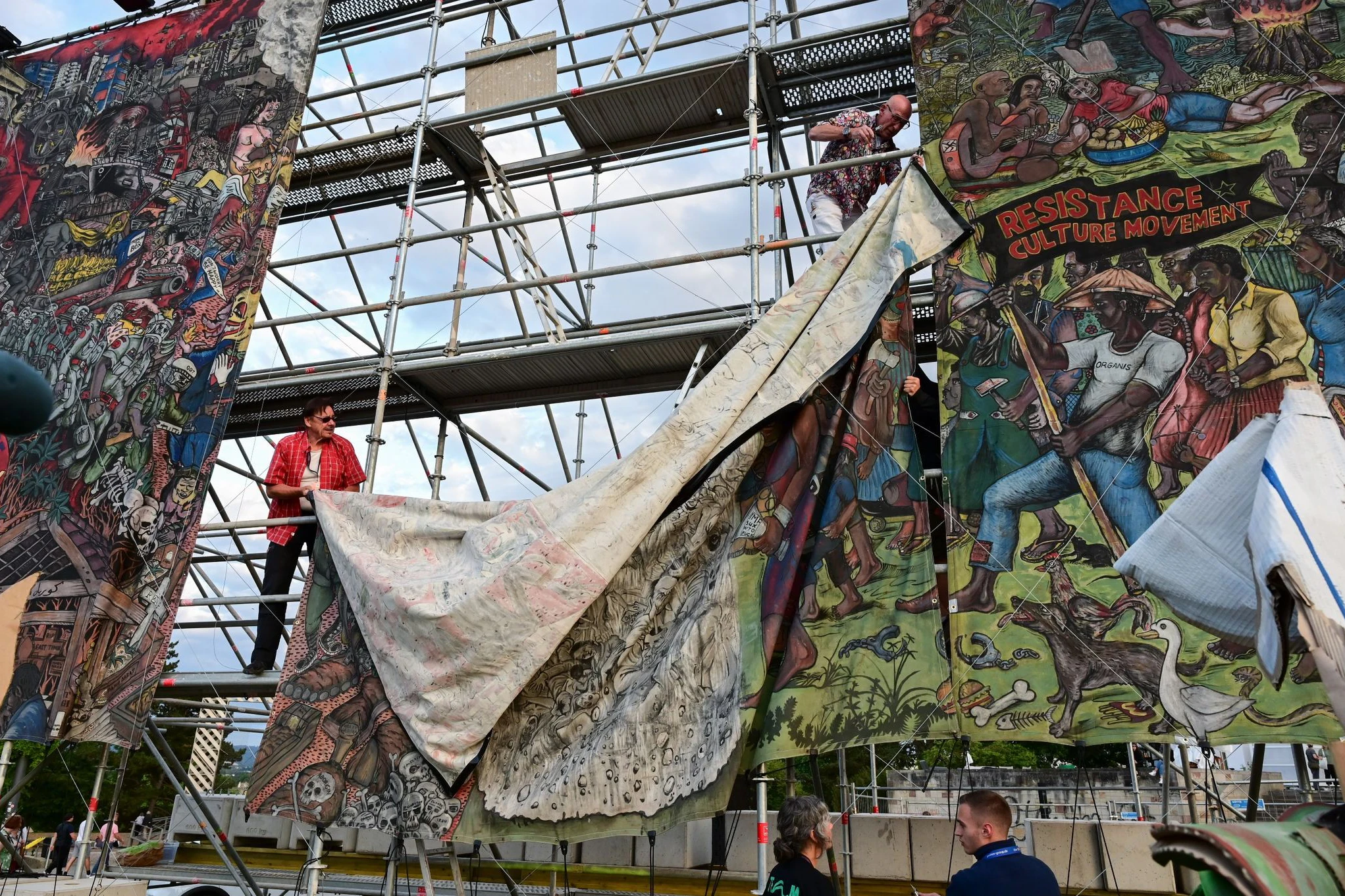 Entfernung des Banners People