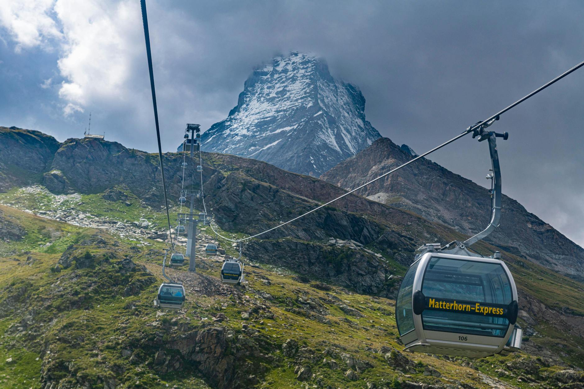 Seilbahn vor dem Matterhorn, Zermatt, Schweiz