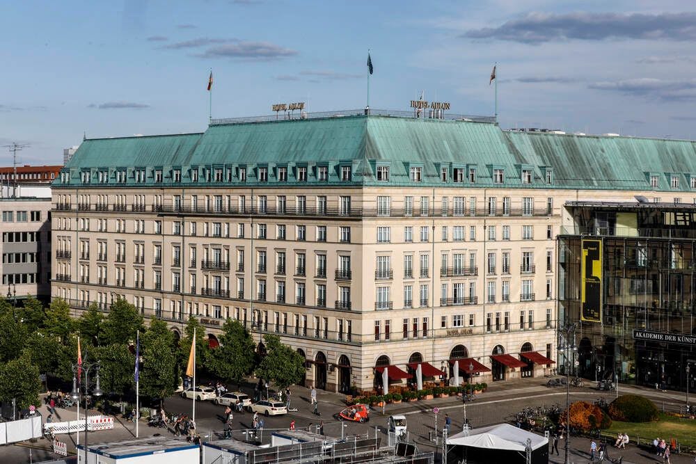 Berühmte Kulisse: das Adlon im Juni dieses Jahres.