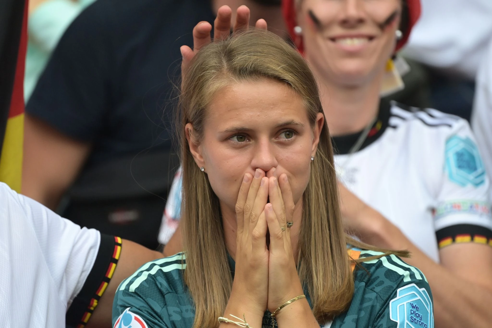 Deutschlands Klara Bühl durfte nach ihrer Corona-Erkrankung wieder ins Stadion.  