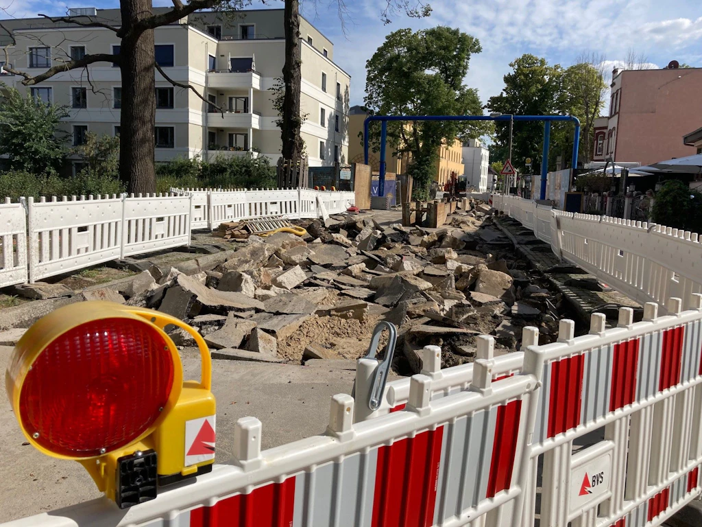 Baustellen-Wahnsinn in Grünau: Eine Panne nach der anderen