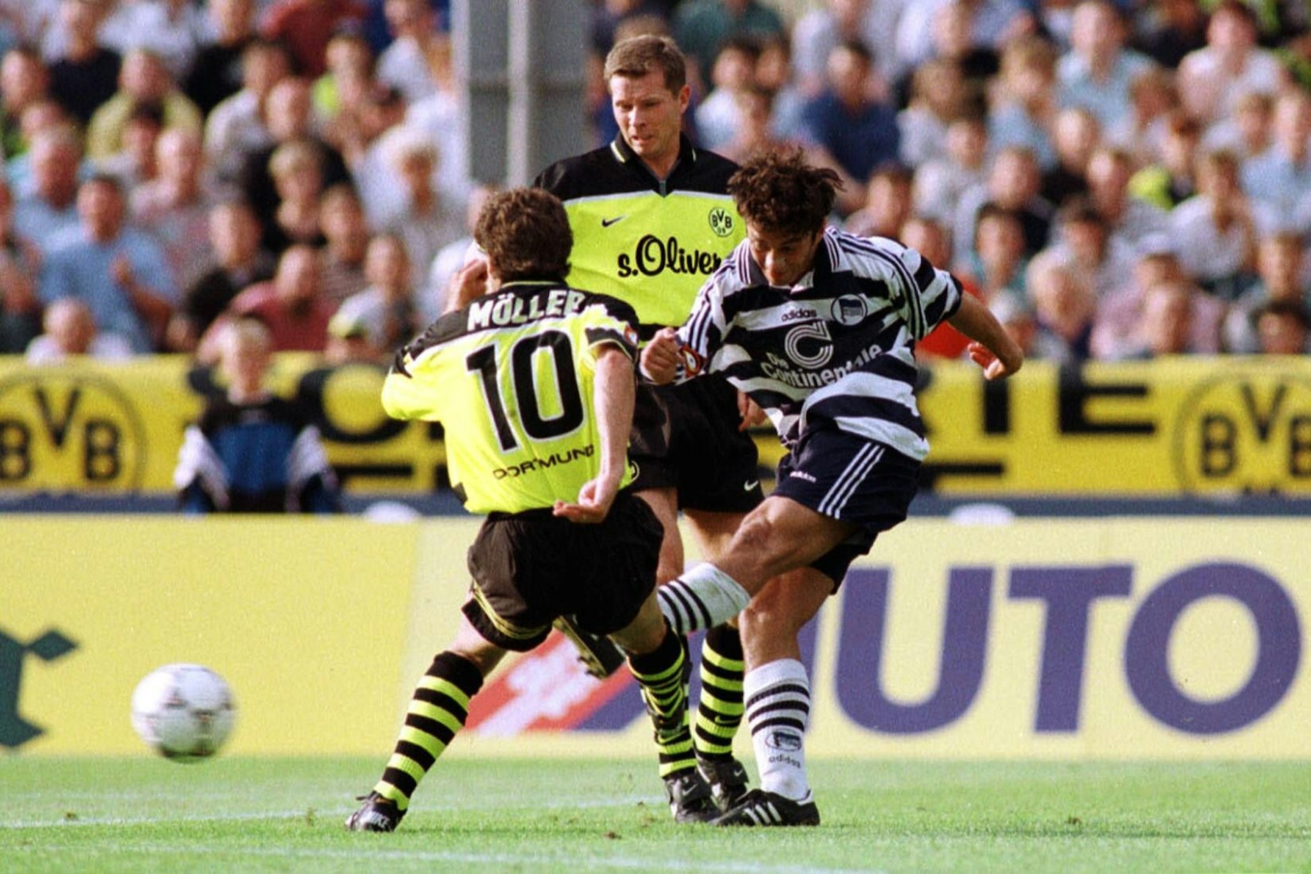 Nach dem Wiederaufstieg 1997 wurde Ante Covic zum Hertha-Helden. Er traf im ersten Bundesliga-Spiel zum 1:1 gegen Dortmund.