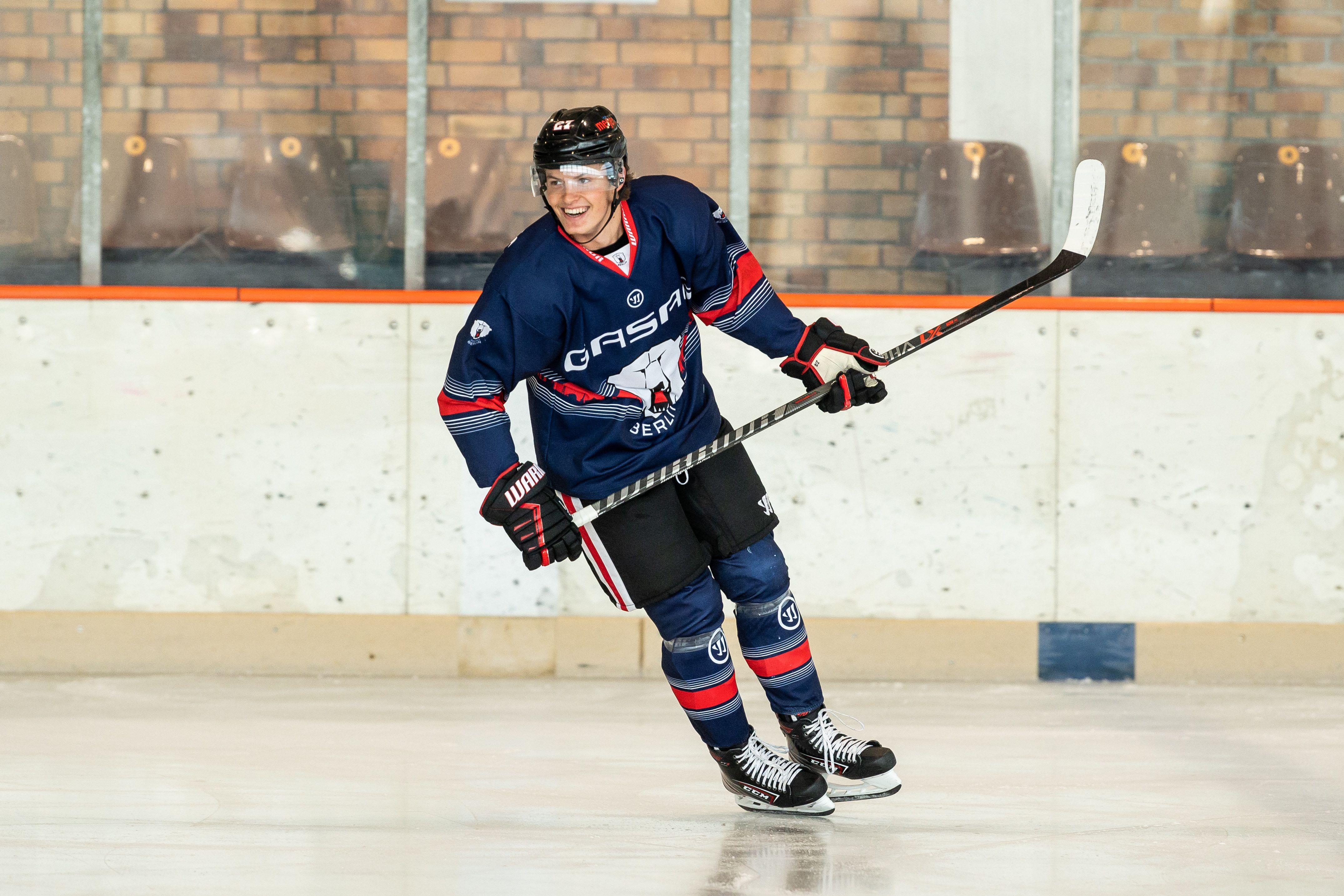 Eisbären Berlin: Meister-Stürmer Lukas Reichel macht jetzt reichlich Masse