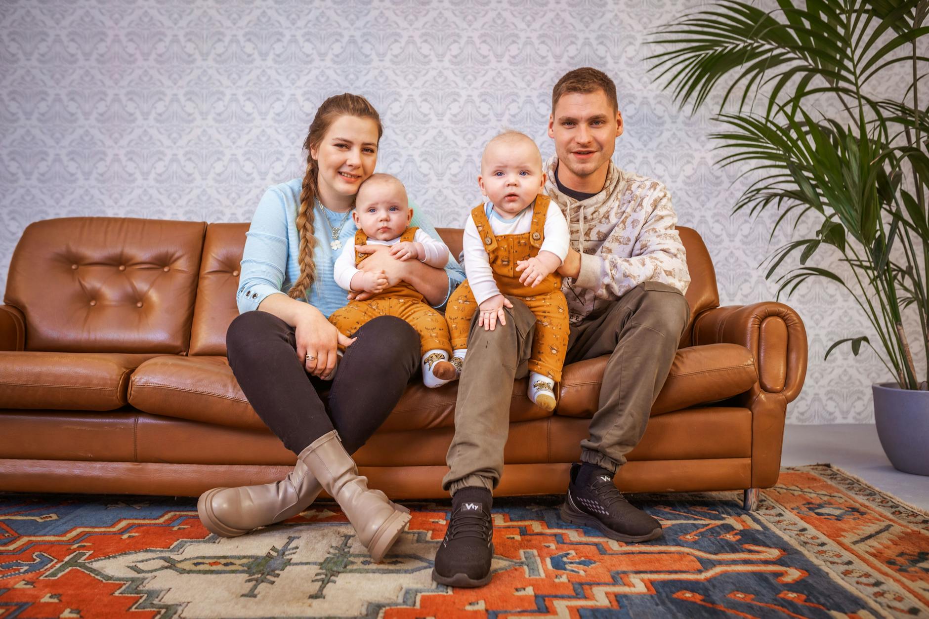 „Die Wollny“s: Sarafina und Peter mit ihren Zwillingen Emory und Casey.