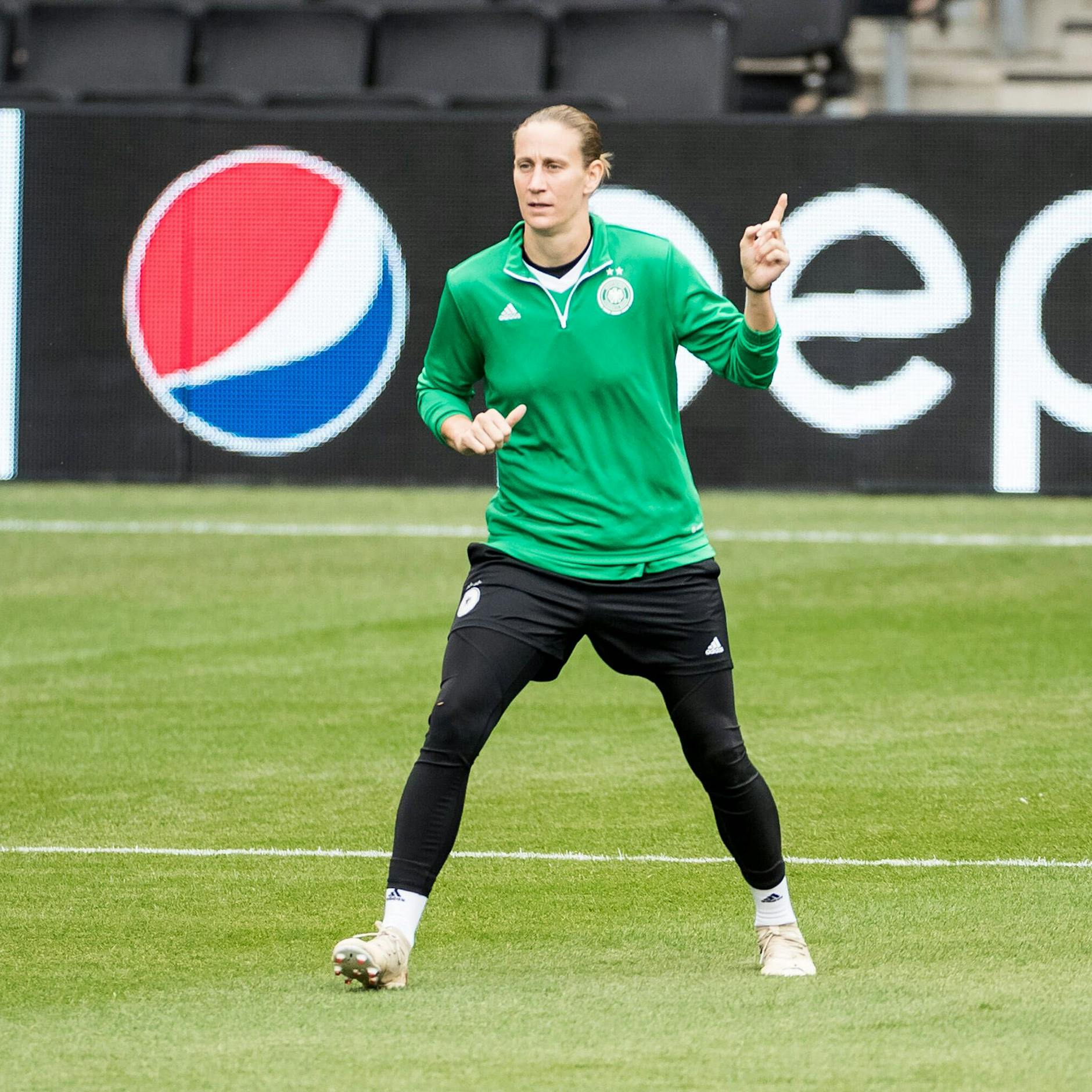 Der Krebs ist zurück: Deutschlands Nationaltorhüterin Ann-Katrin Berger muss wieder kämpfen!