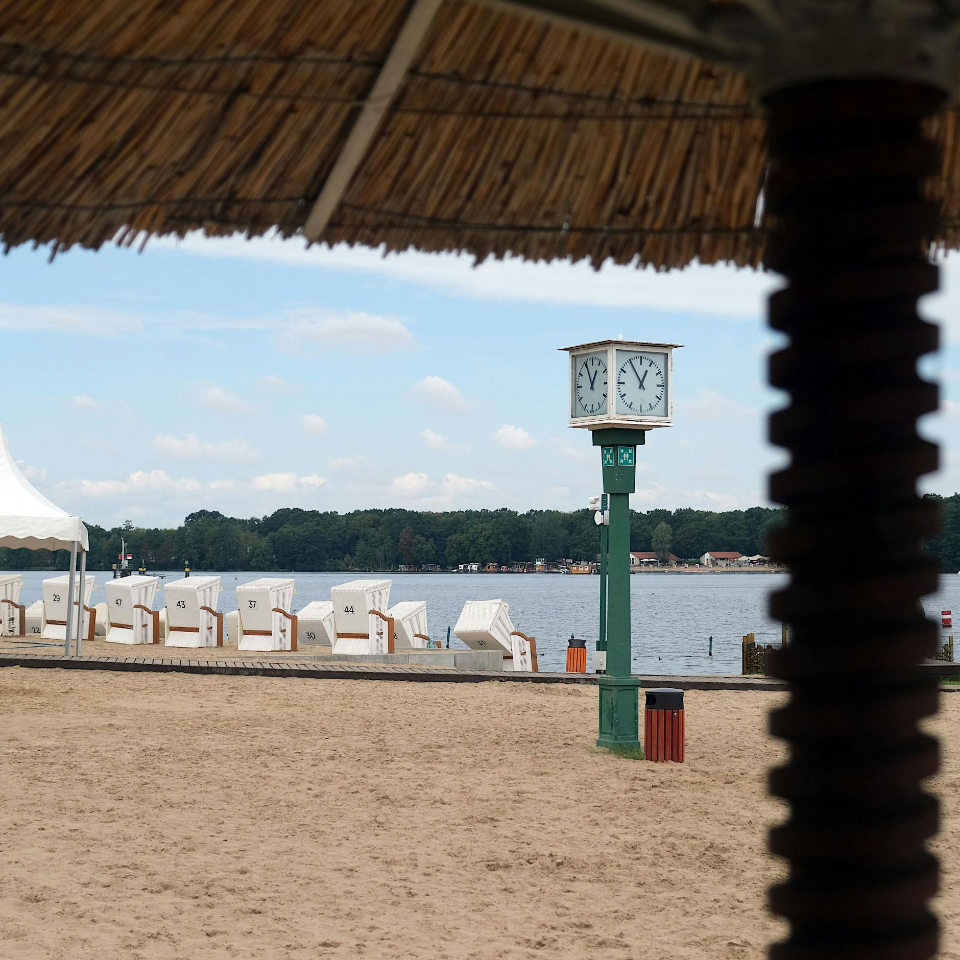 Härteste Tür Berlins: Bäderbetriebe suchen das Gespräch mit Pächter in Grünau