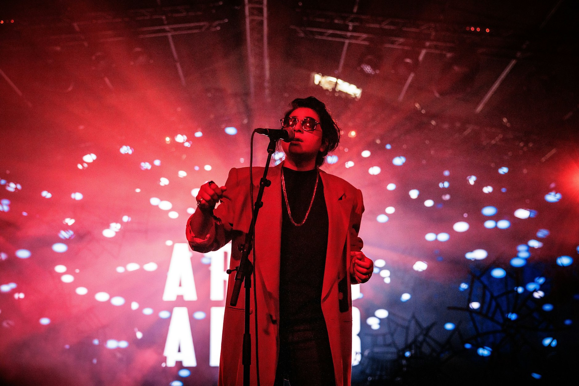 Die pakistanische Grammy-Preisträgerin Arooj Aftab spielte auch beim Pop-Kultur-Festival.