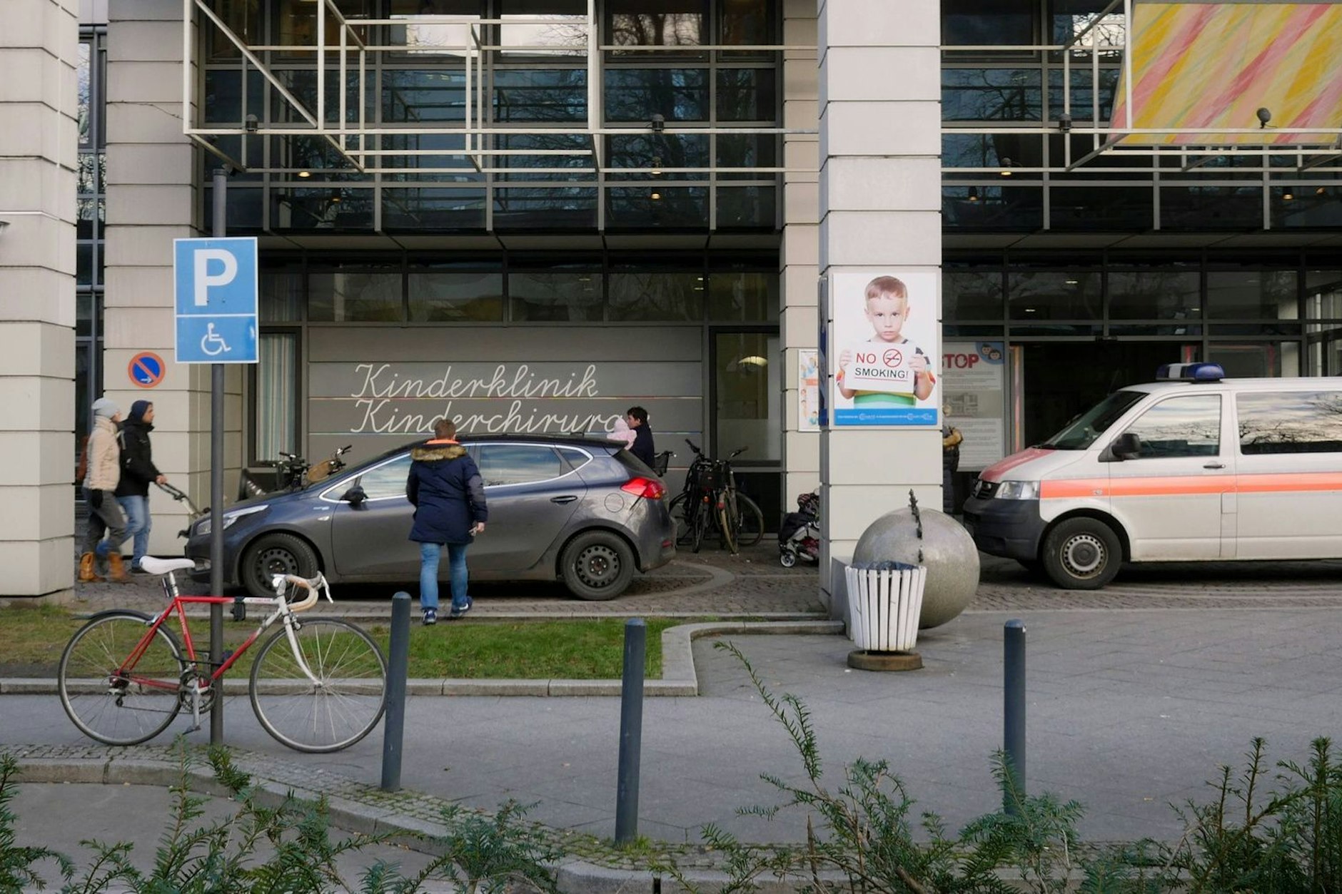 &nbsp;Charité Campus Rudolf Virchow – rund um die Klinik ist eine Parkzone eingerichtet worden.&nbsp;