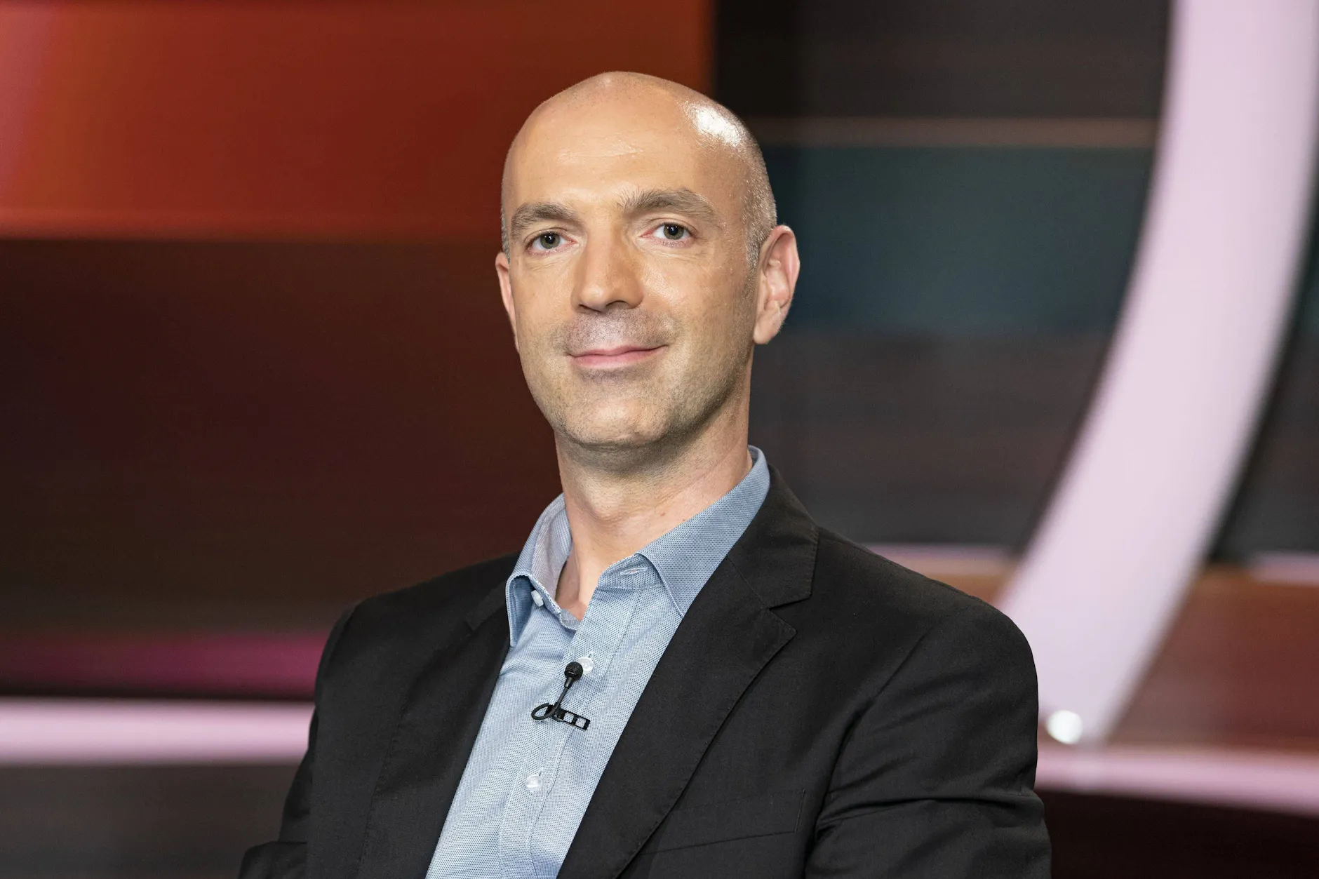 Der Virologe Jonas Schmidt-Chanasit sagt: Gegen Corona kann sich nun jeder angemessen selbst schützen. 