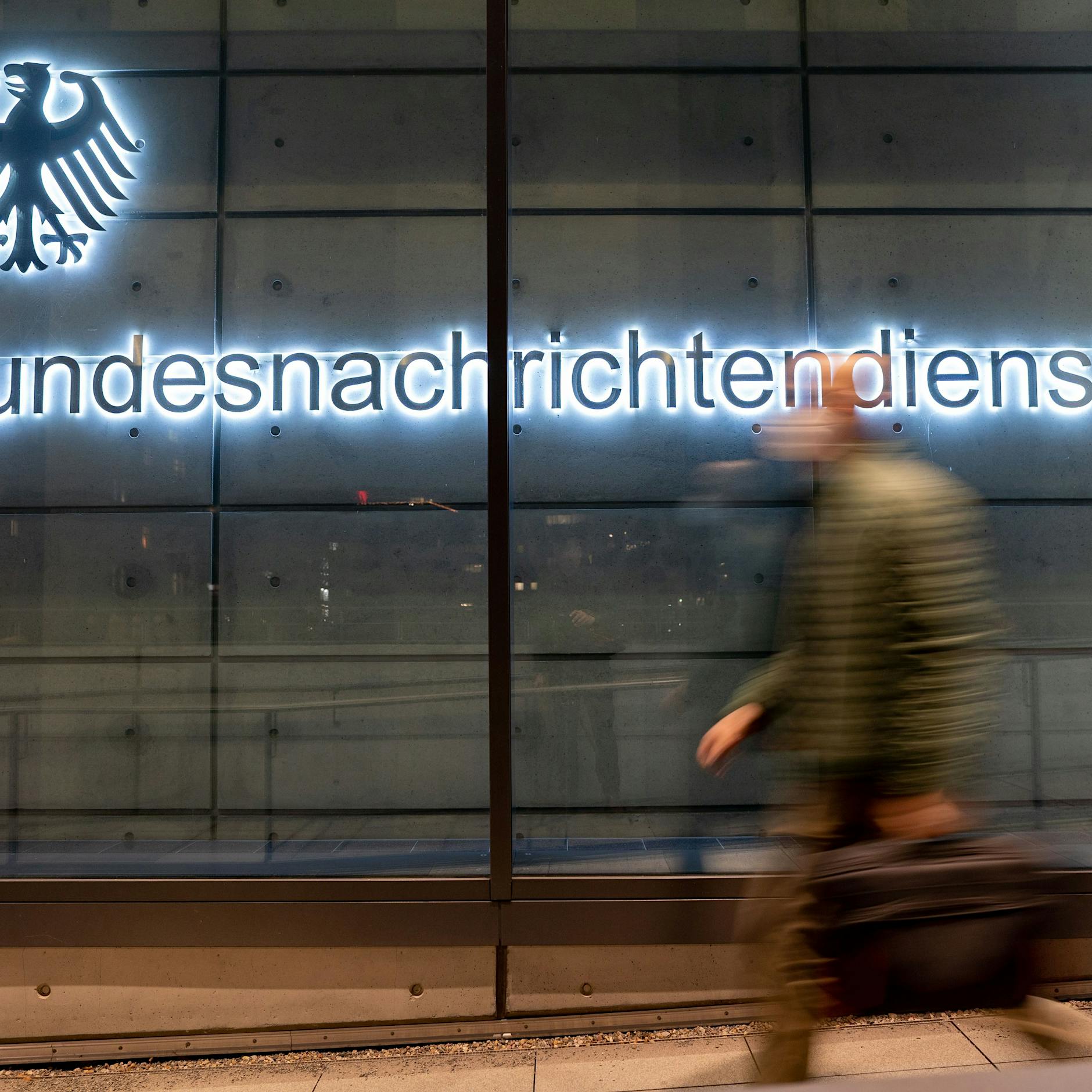 Deutsche Spionageabwehr schwächelt: Russische Geheimdienste beobachten Ausbildung ukrainischer Soldaten in Deutschland