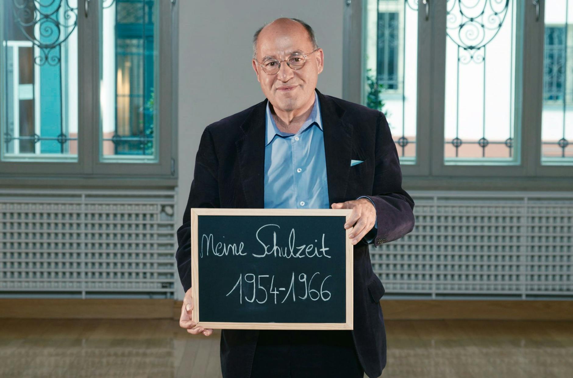 HANDOUT - Gregor Gysi ging in Ost-Berlin zur Schule, seine Erinnerungen sind vor allem vom Leben in einer geteilten Stadt geprägt. /Arte/dpa