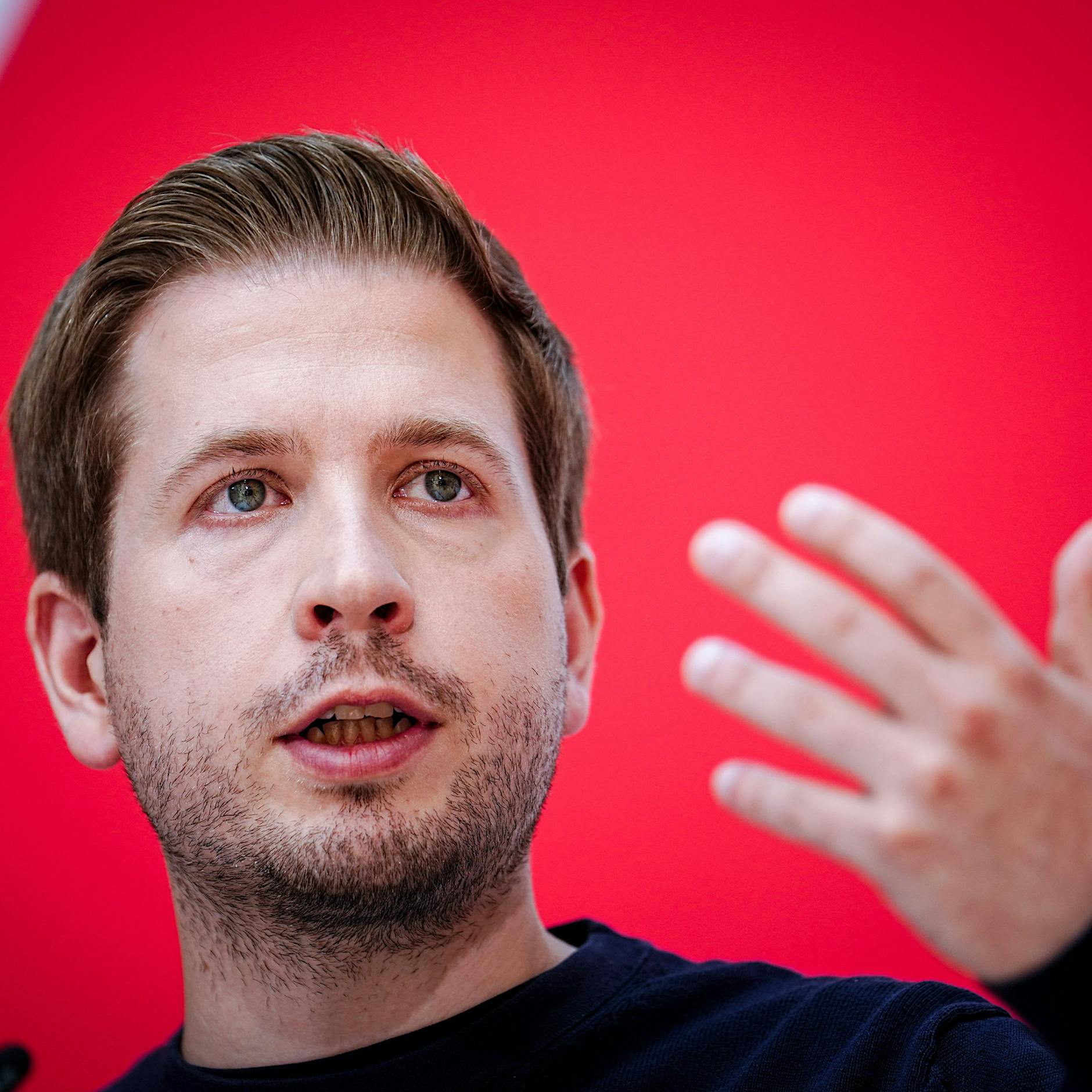 Nicht nur Geld: Kühnert erwartet nächstes Entlastungspaket in Kürze