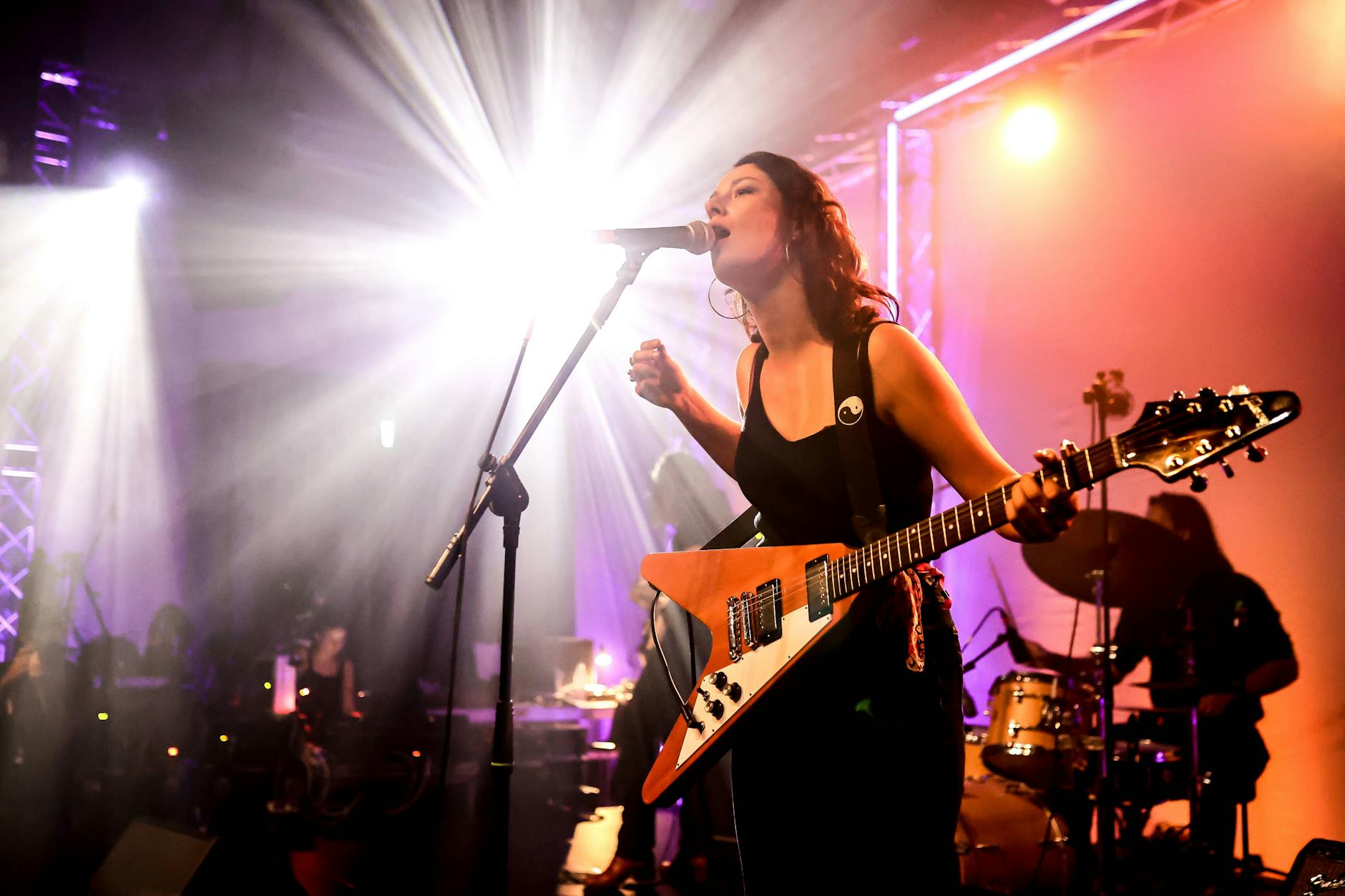 Grace Cummings in der Kulturbrauerei beim Festival Pop-Kultur.