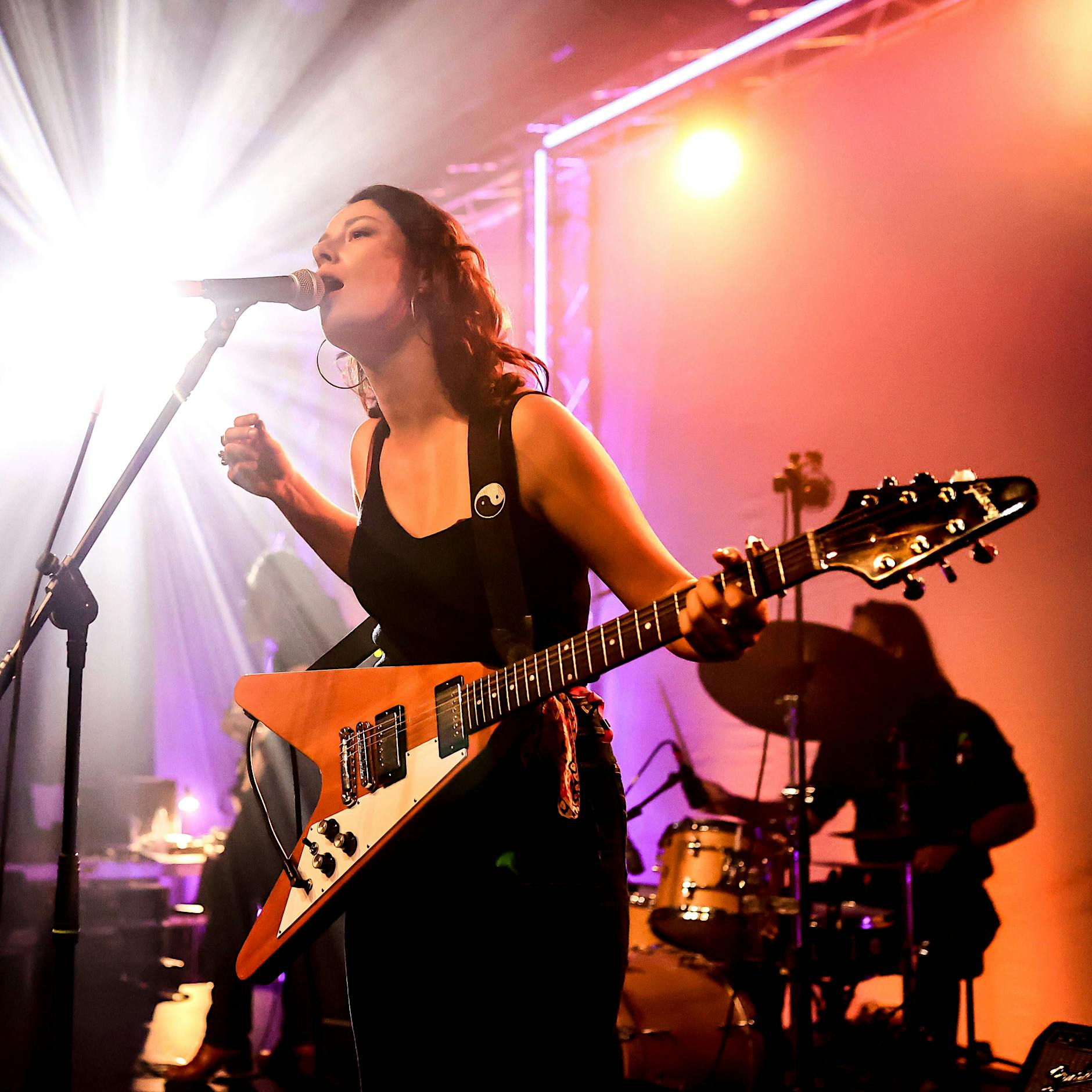 Die Welt geht auch ohne Schlagzeug, manchmal: Tag 2 beim Festival Pop-Kultur