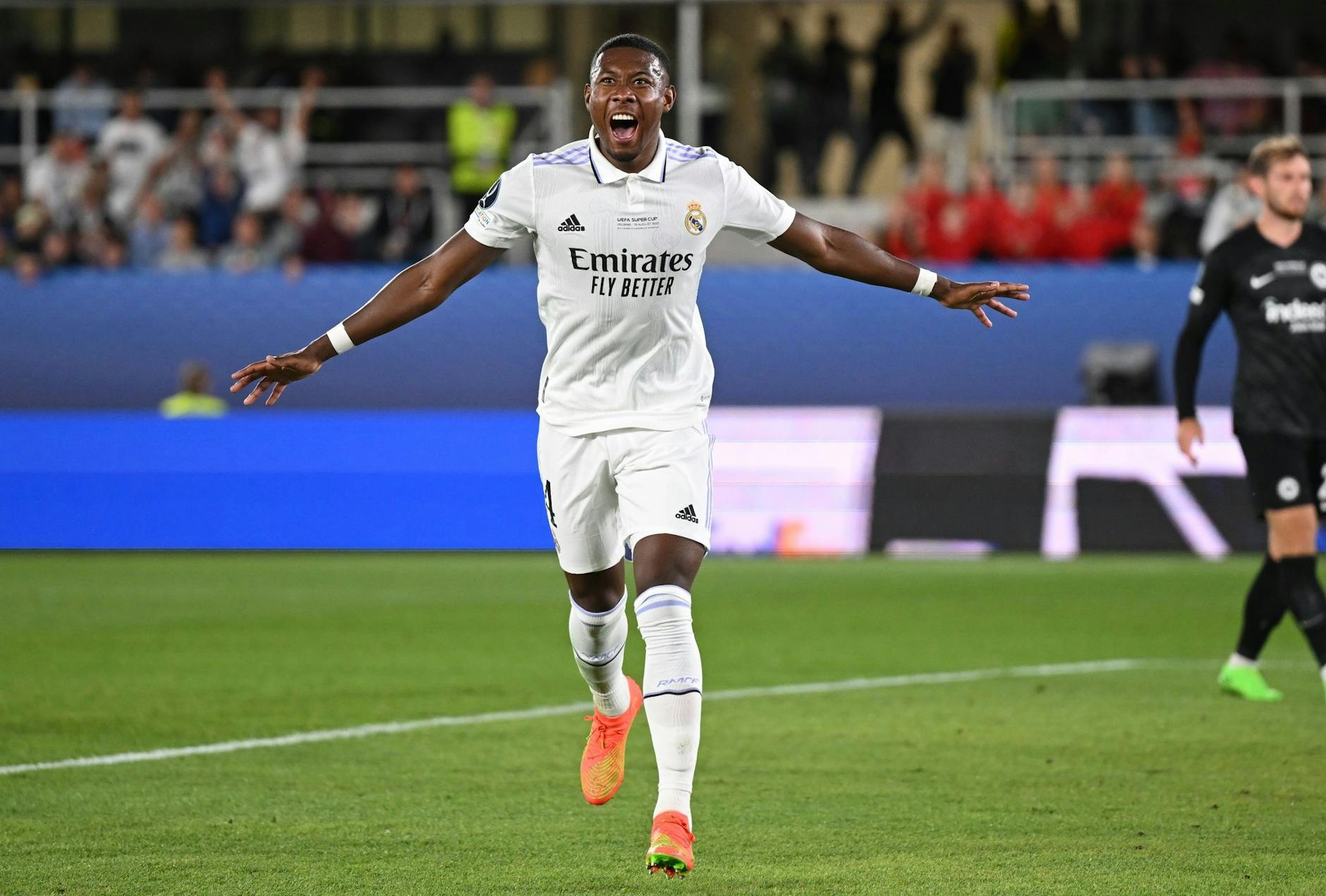 David Alaba feiert sein Tor zum 1:0 für Real Madrid.